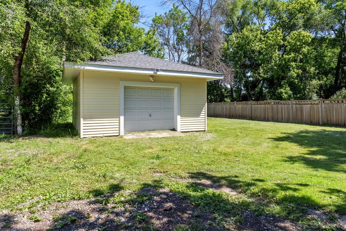 View of Residential at 15240 9th Avenue, Plymouth MN 55447, Plymouth (20 of 27) - Mike Wilen | Minnesota Team Real Estate