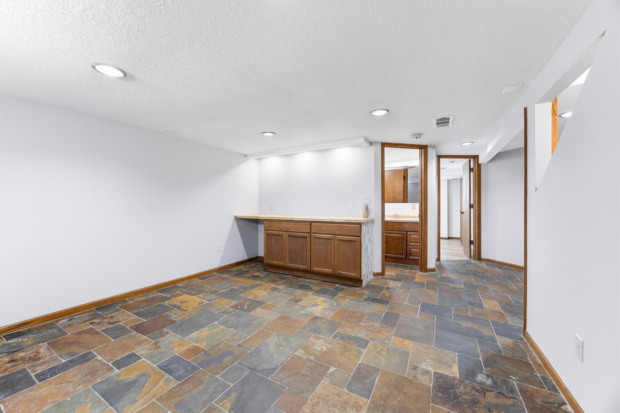 View of Residential at 1951 Fremont Avenue, Saint Paul MN 55119, Saint Paul (16 of 25) - Mike Wilen | Minnesota Team Real Estate