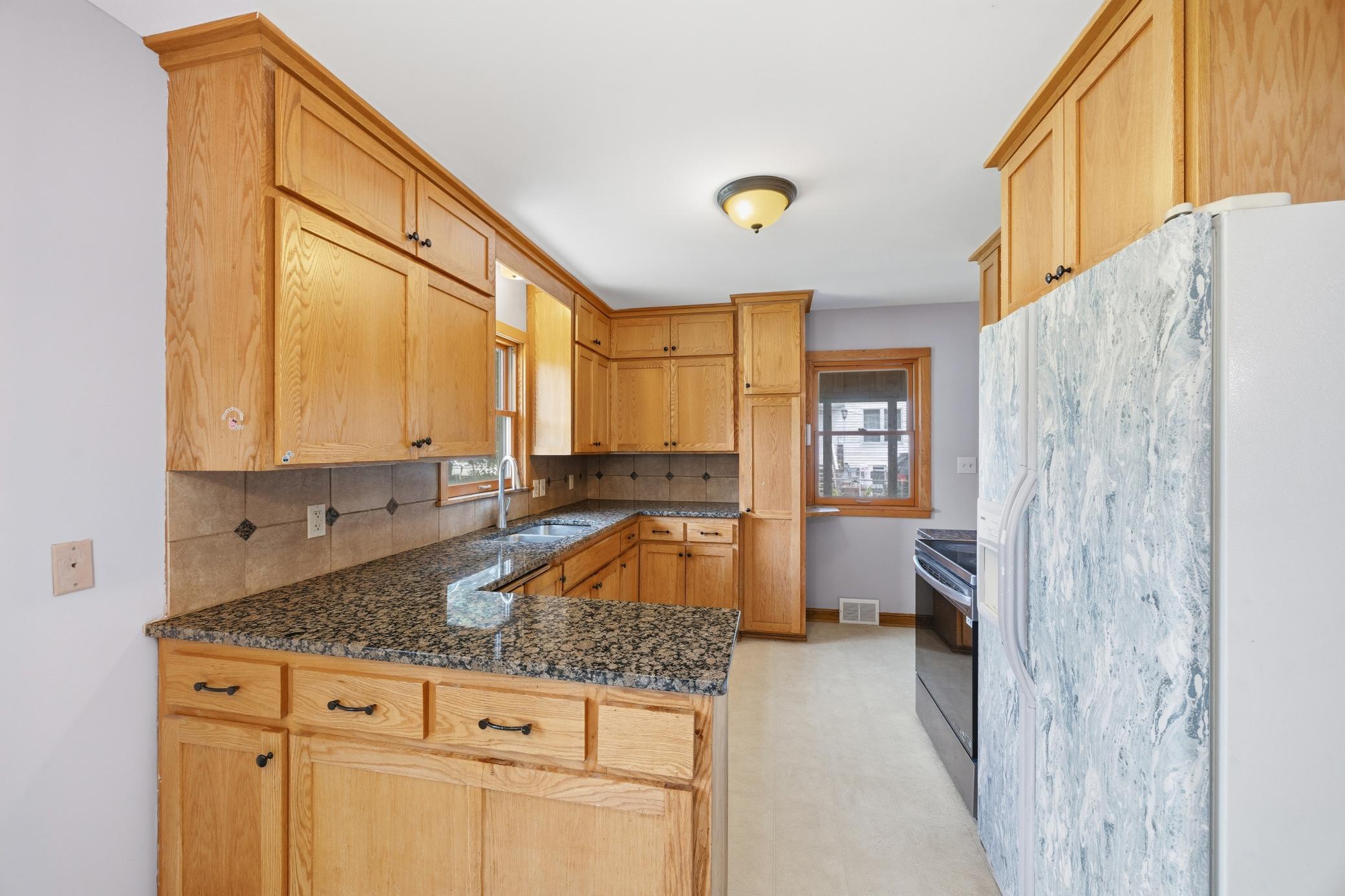 View of Residential at 1951 Fremont Avenue, Saint Paul MN 55119, Saint Paul (9 of 25) - Mike Wilen | Minnesota Team Real Estate