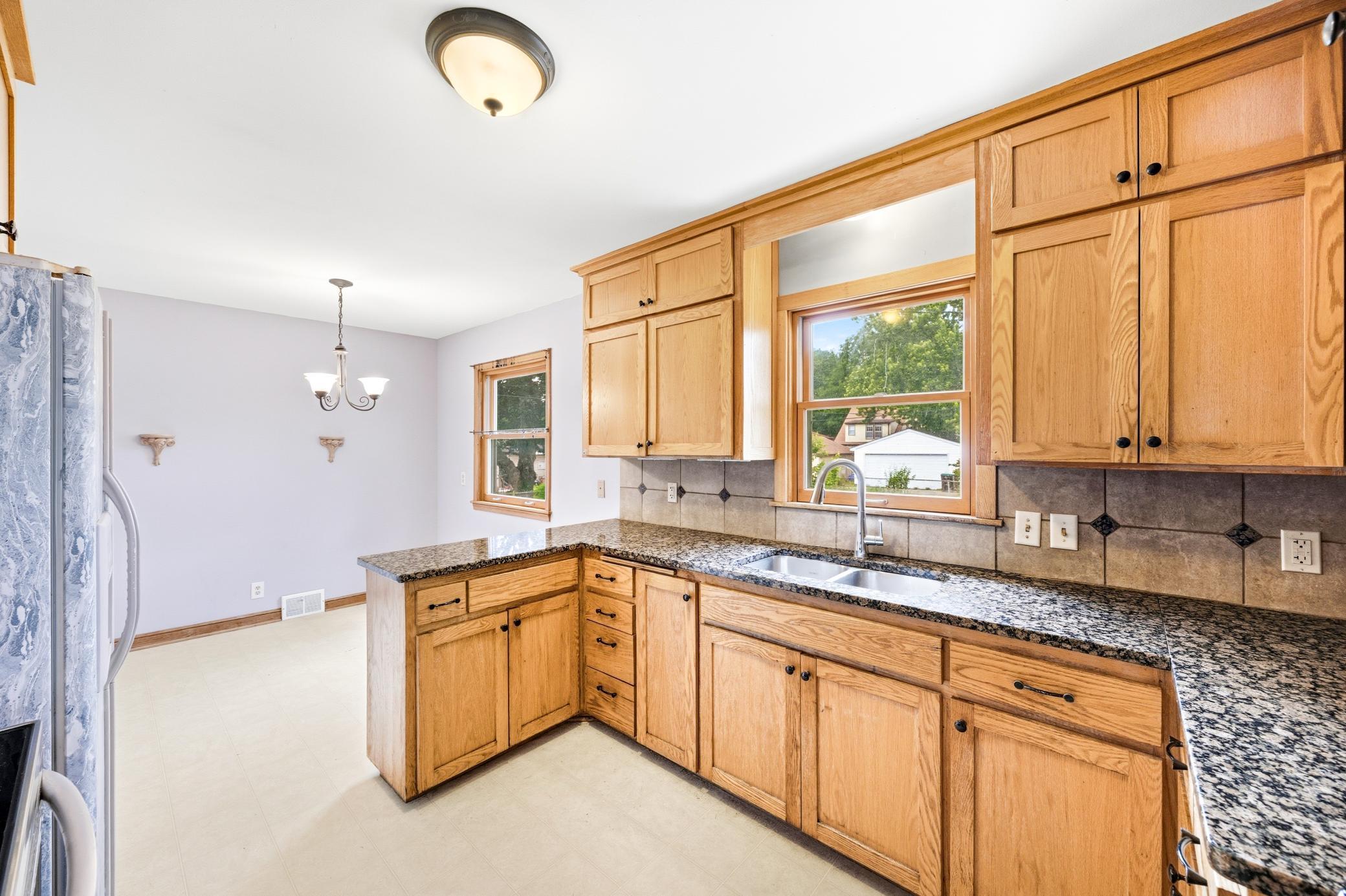 View of Residential at 1951 Fremont Avenue, Saint Paul MN 55119, Saint Paul (7 of 25) - Mike Wilen | Minnesota Team Real Estate