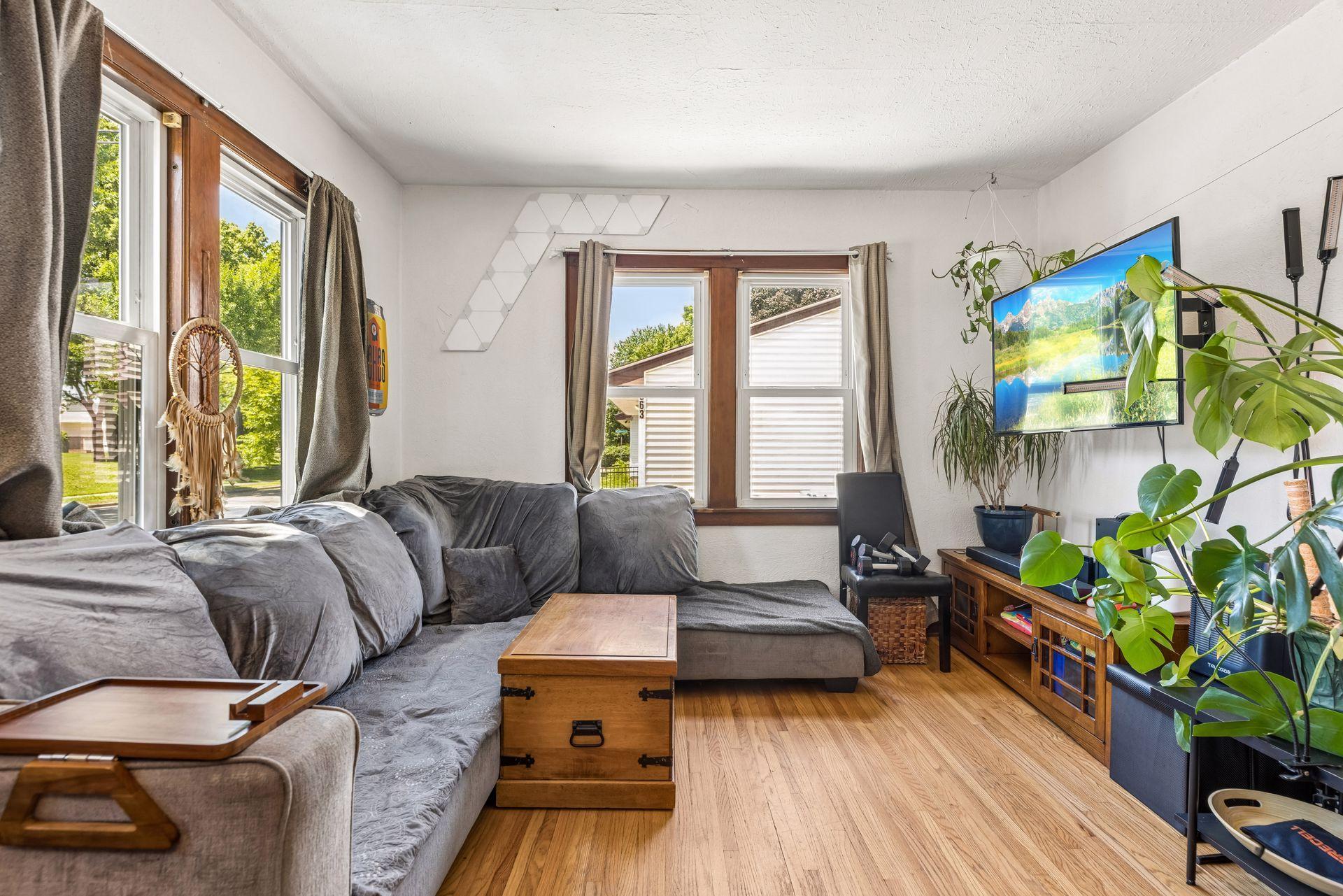 View of Residential Income at 671 Spring Street, Minneapolis MN 55413, Minneapolis (3 of 41) - Mike Wilen | Minnesota Team Real Estate