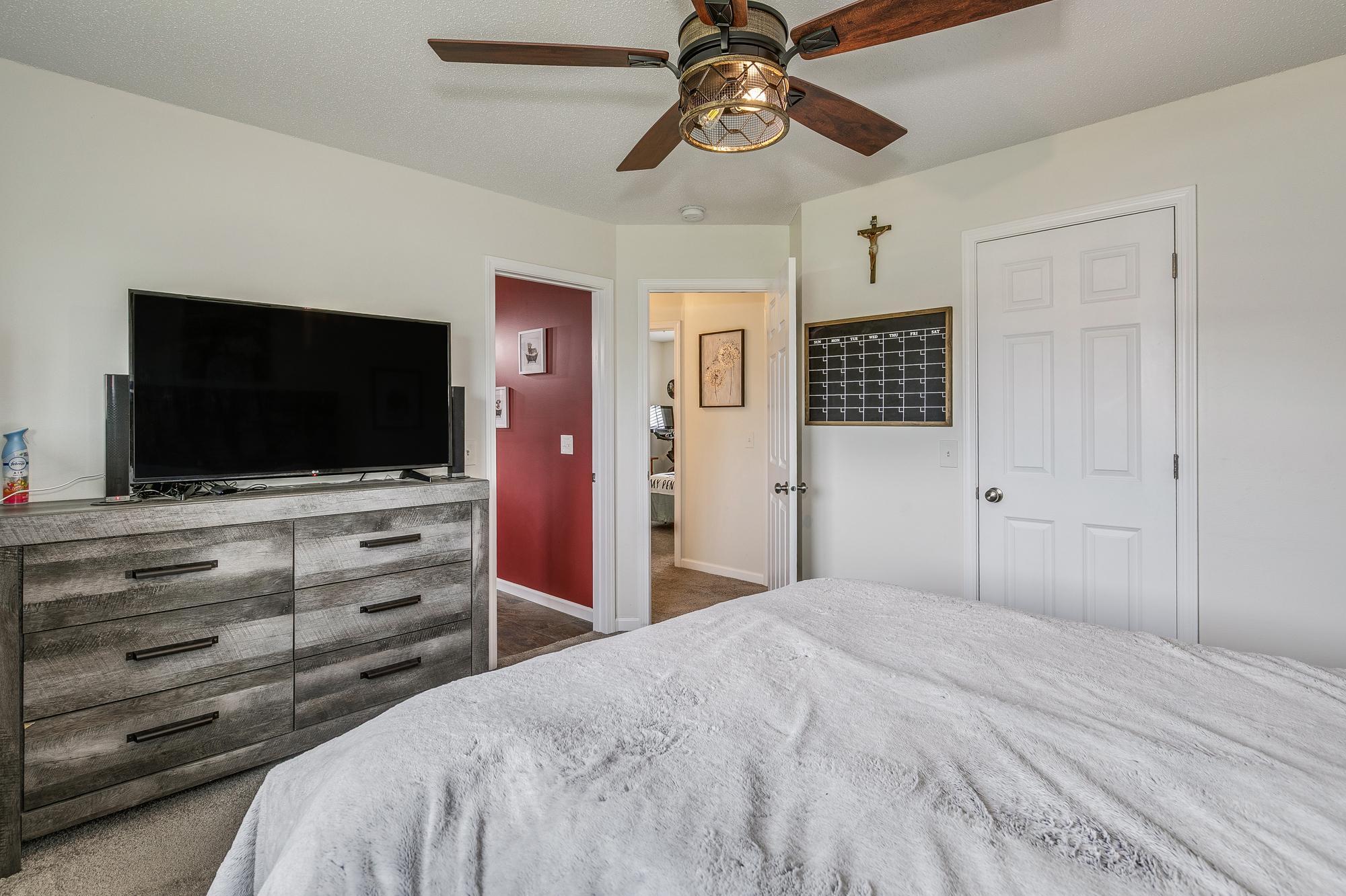 View of Residential at 37621 Hawthorne Avenue, North Branch MN 55056, North Branch (13 of 24) - Mike Wilen | Minnesota Team Real Estate
