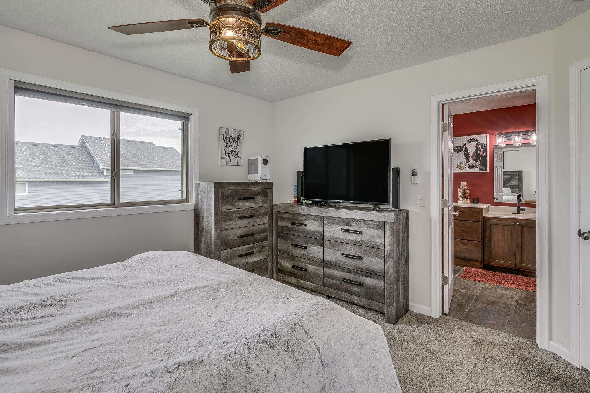 View of Residential at 37621 Hawthorne Avenue, North Branch MN 55056, North Branch (14 of 24) - Mike Wilen | Minnesota Team Real Estate