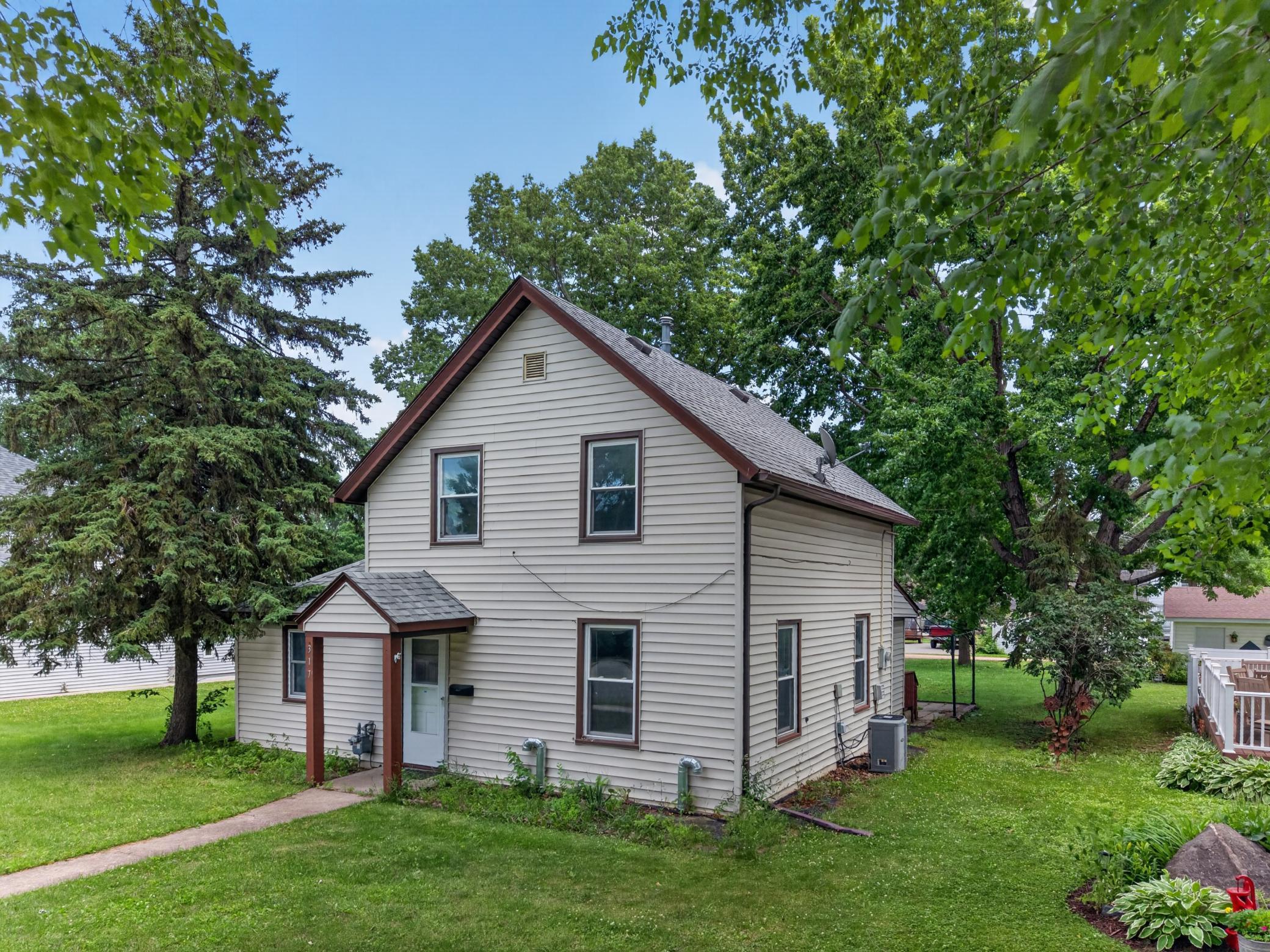 View of Residential at 317 4th Street, Le Sueur MN 56058, Le Sueur (27 of 33) - Mike Wilen | Minnesota Team Real Estate