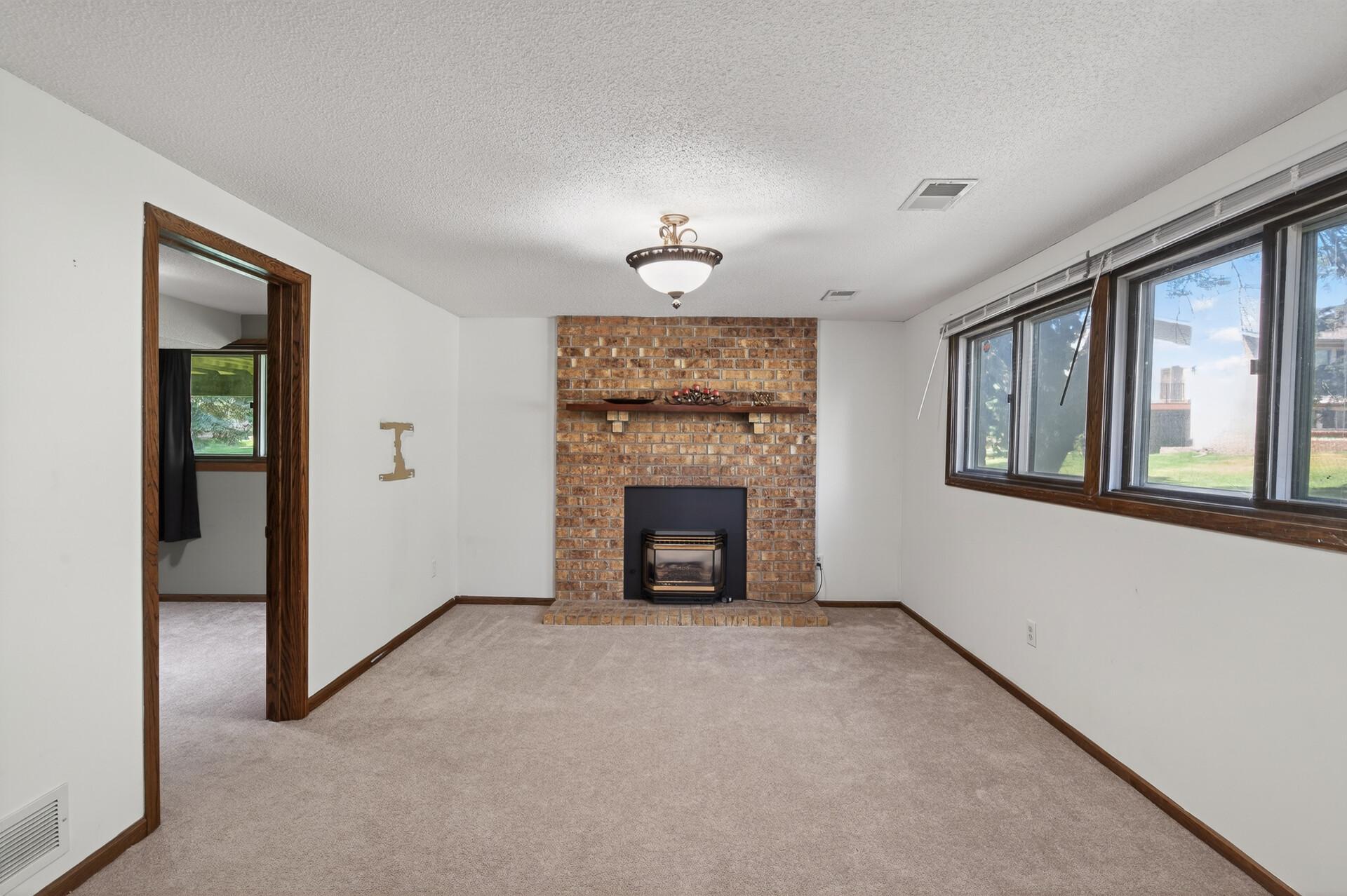 View of Residential at 929 94th Avenue, Blaine MN 55434, Blaine (22 of 27) - Mike Wilen | Minnesota Team Real Estate