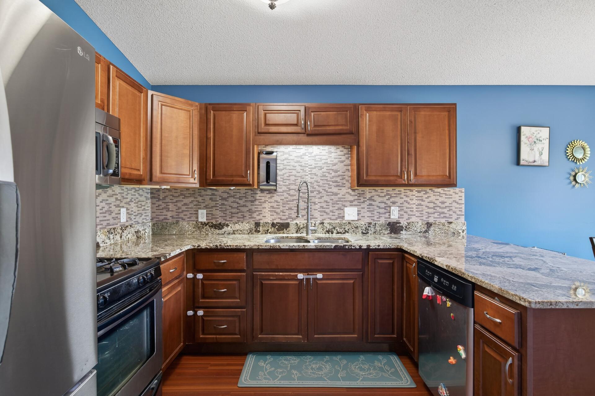 View of Residential at 929 94th Avenue, Blaine MN 55434, Blaine (13 of 27) - Mike Wilen | Minnesota Team Real Estate