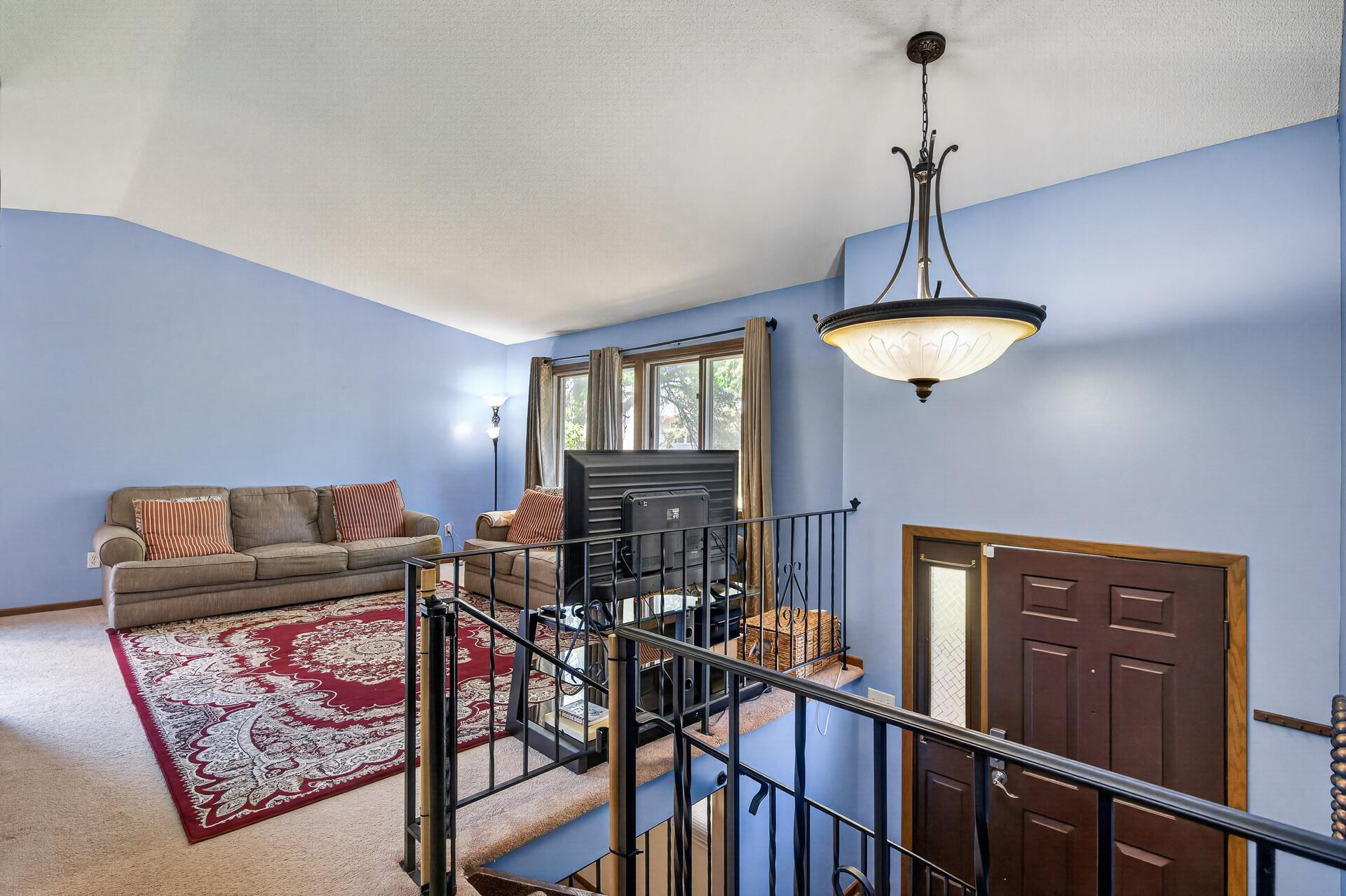 View of Residential at 929 94th Avenue, Blaine MN 55434, Blaine (5 of 27) - Mike Wilen | Minnesota Team Real Estate