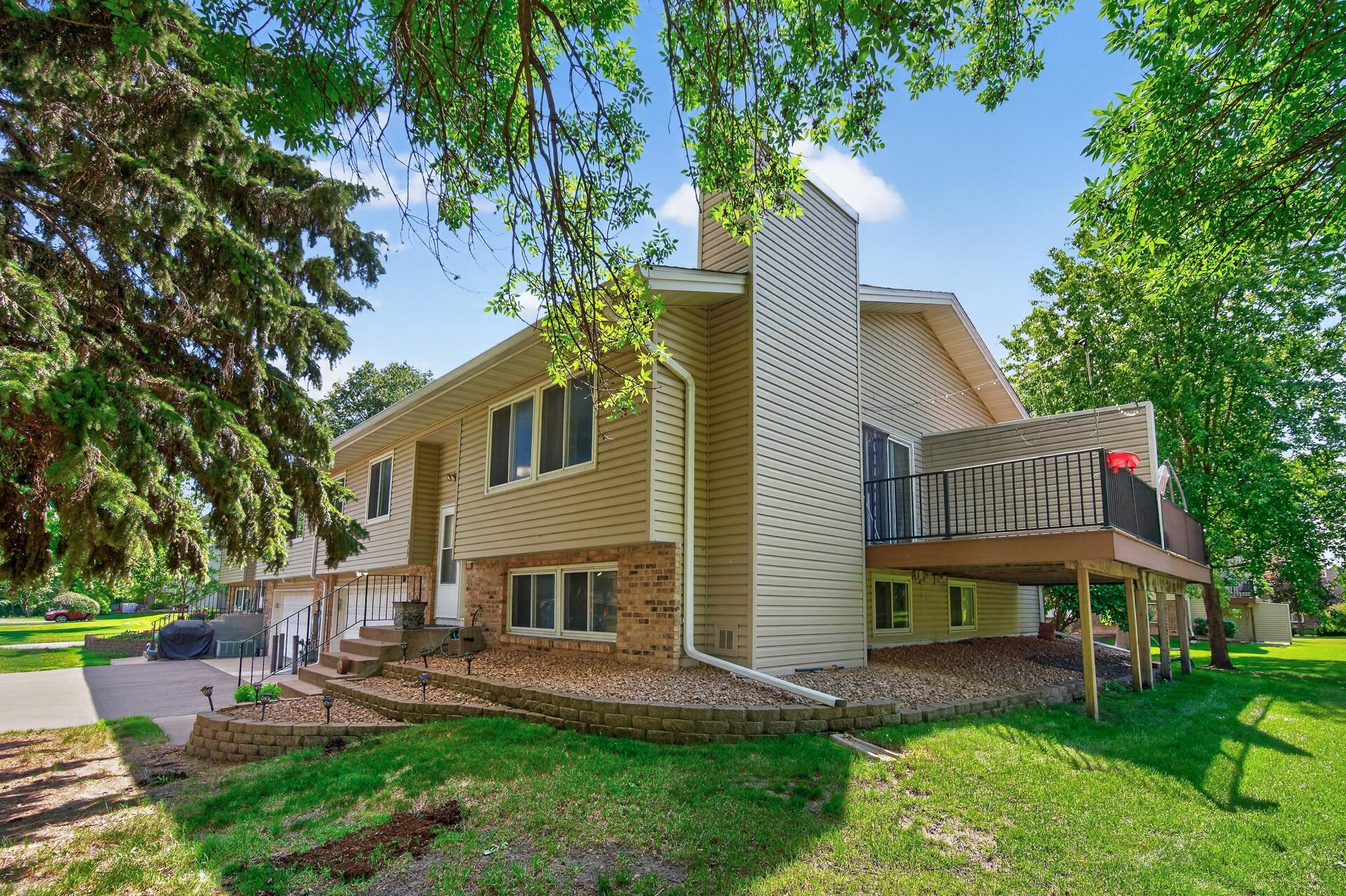 View of Residential at 929 94th Avenue, Blaine MN 55434, Blaine (2 of 27) - Mike Wilen | Minnesota Team Real Estate