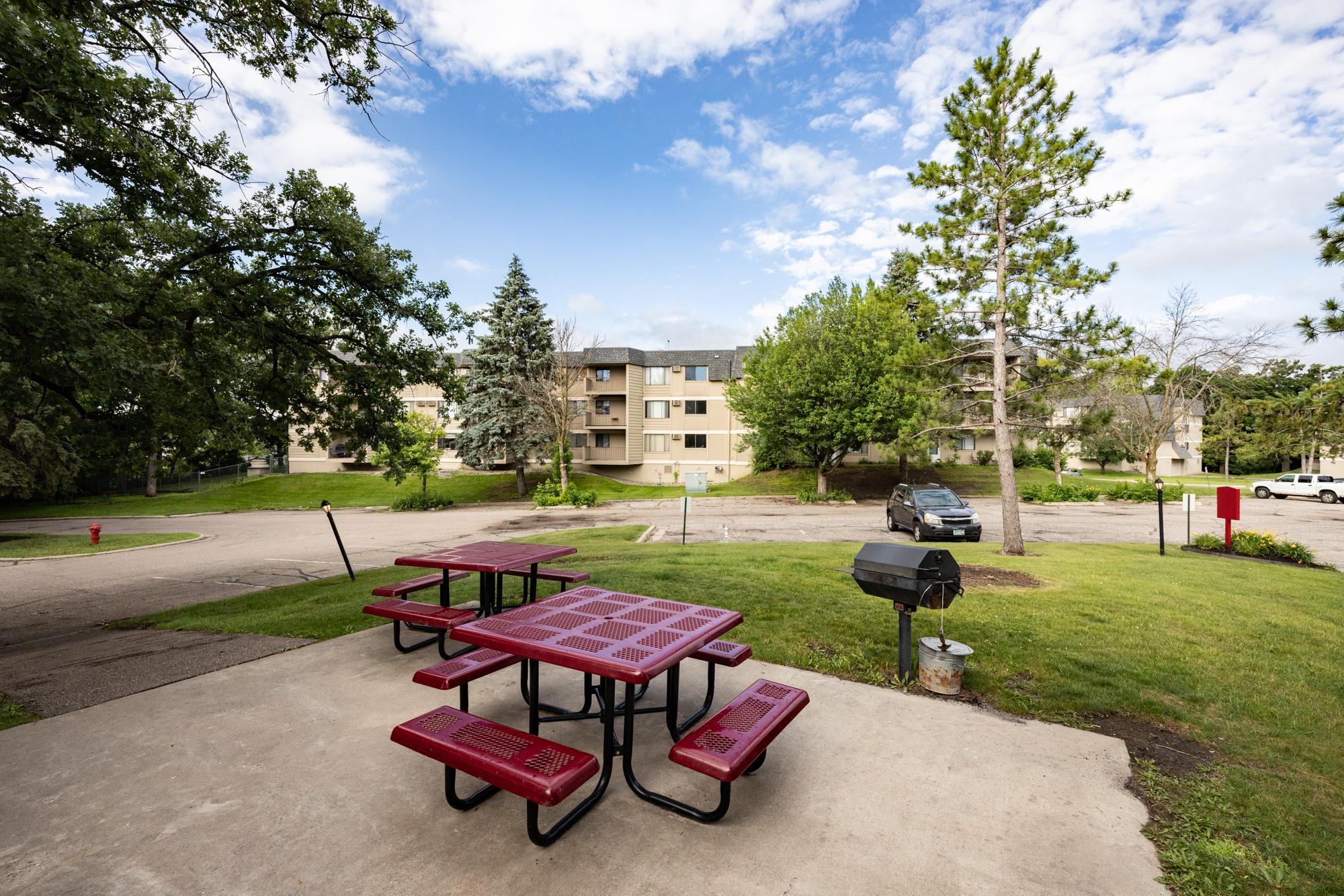 View of Residential at 3917 Heritage Hills Drive #102, Bloomington MN 55437, Bloomington (23 of 24) - Mike Wilen | Minnesota Team Real Estate
