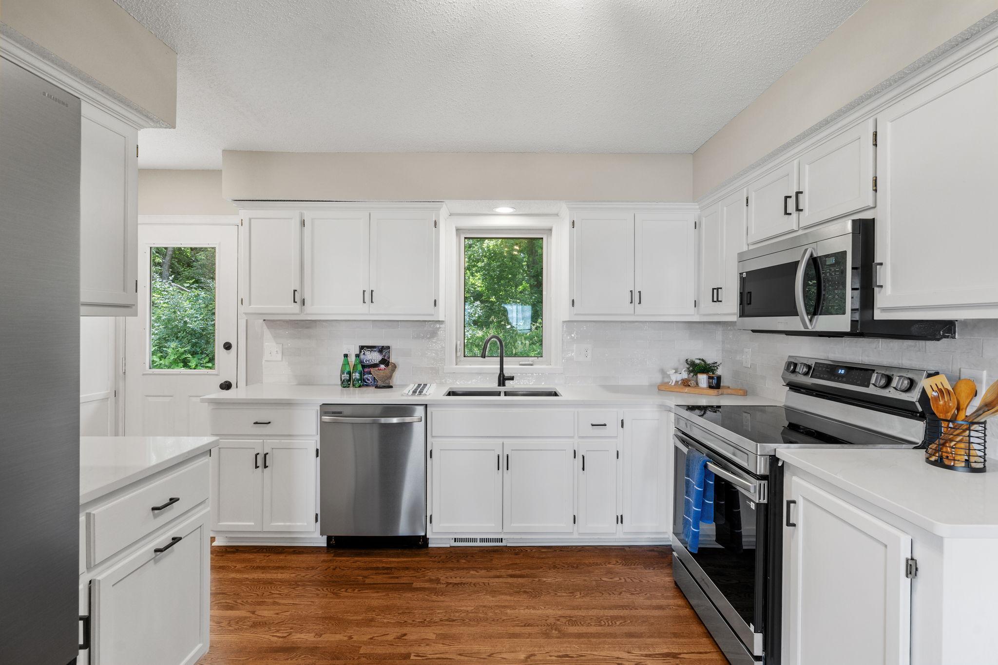 View of Residential at 18741 Highview Avenue, Lakeville MN 55044, Lakeville (6 of 41) - Mike Wilen | Minnesota Team Real Estate