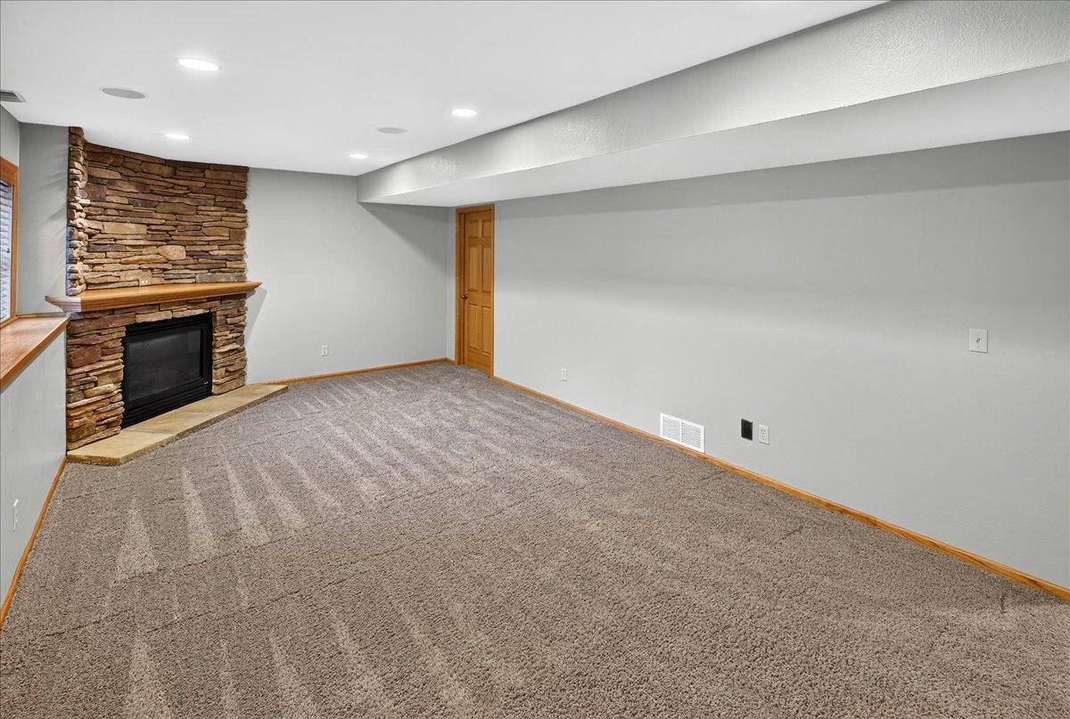 View of Residential at 4708 Weston Hills Drive, Eagan MN 55123, Eagan (43 of 49) - Mike Wilen | Minnesota Team Real Estate