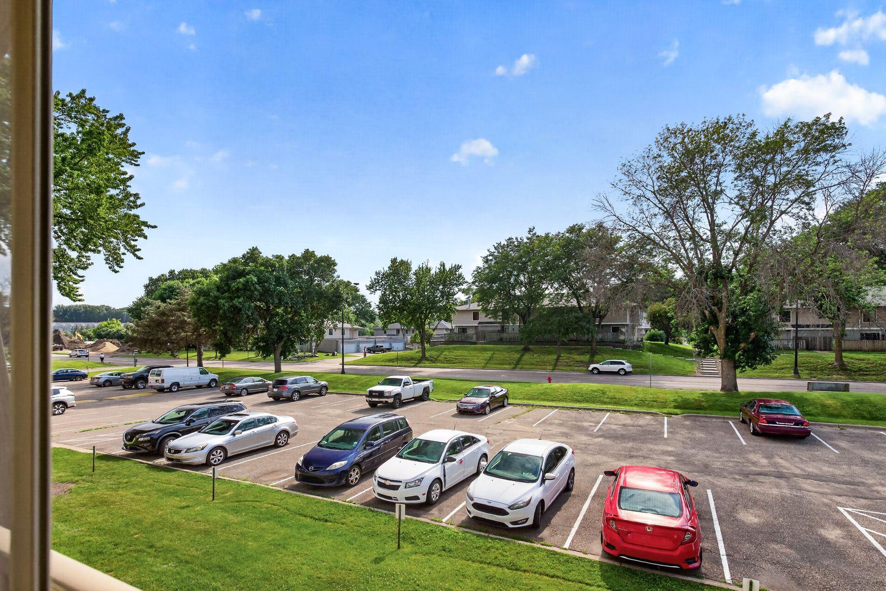 View of Residential at 921 11th Avenue #5, Hopkins MN 55343, Hopkins (23 of 26) - Mike Wilen | Minnesota Team Real Estate