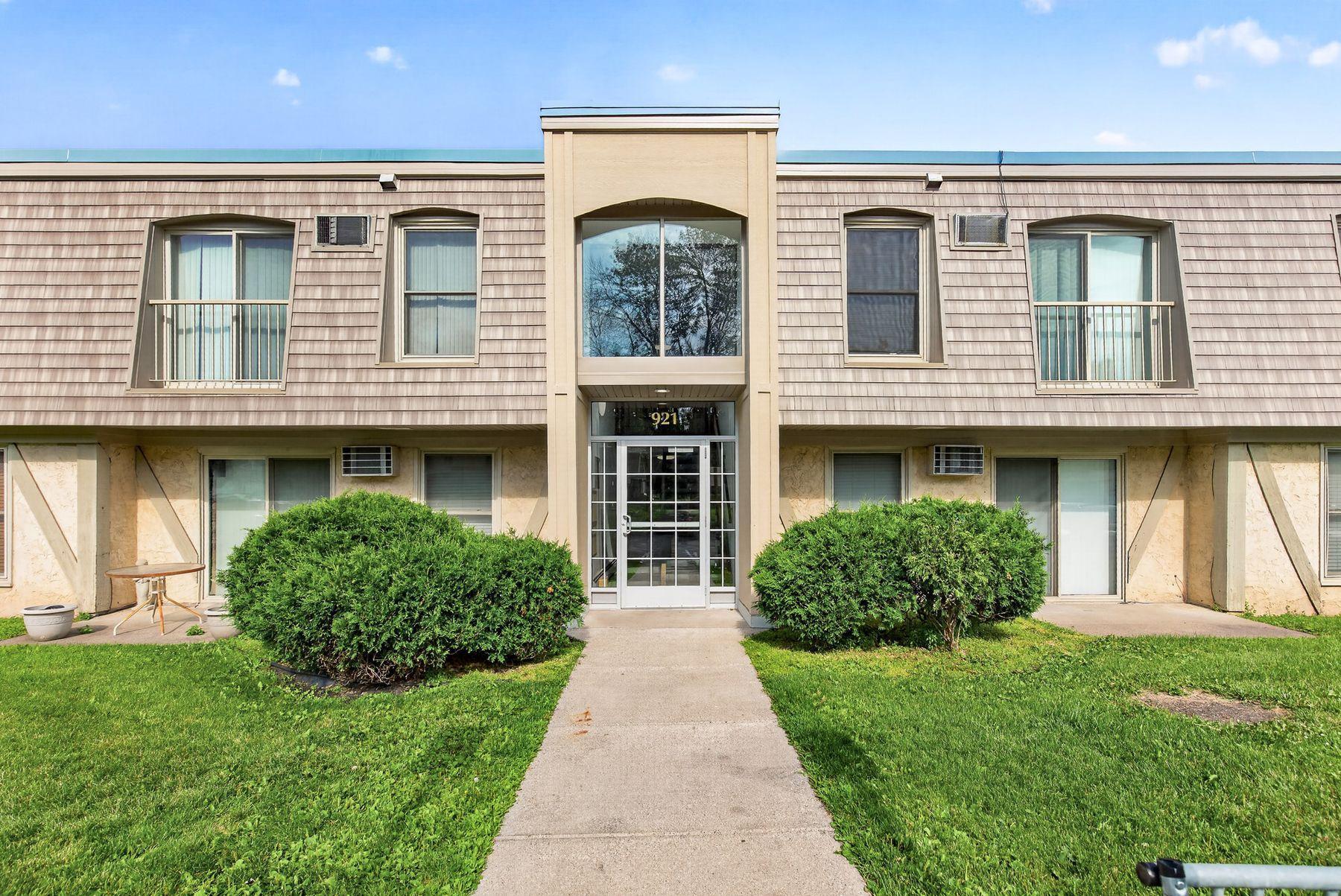 View of Residential at 921 11th Avenue #5, Hopkins MN 55343, Hopkins (22 of 26) - Mike Wilen | Minnesota Team Real Estate