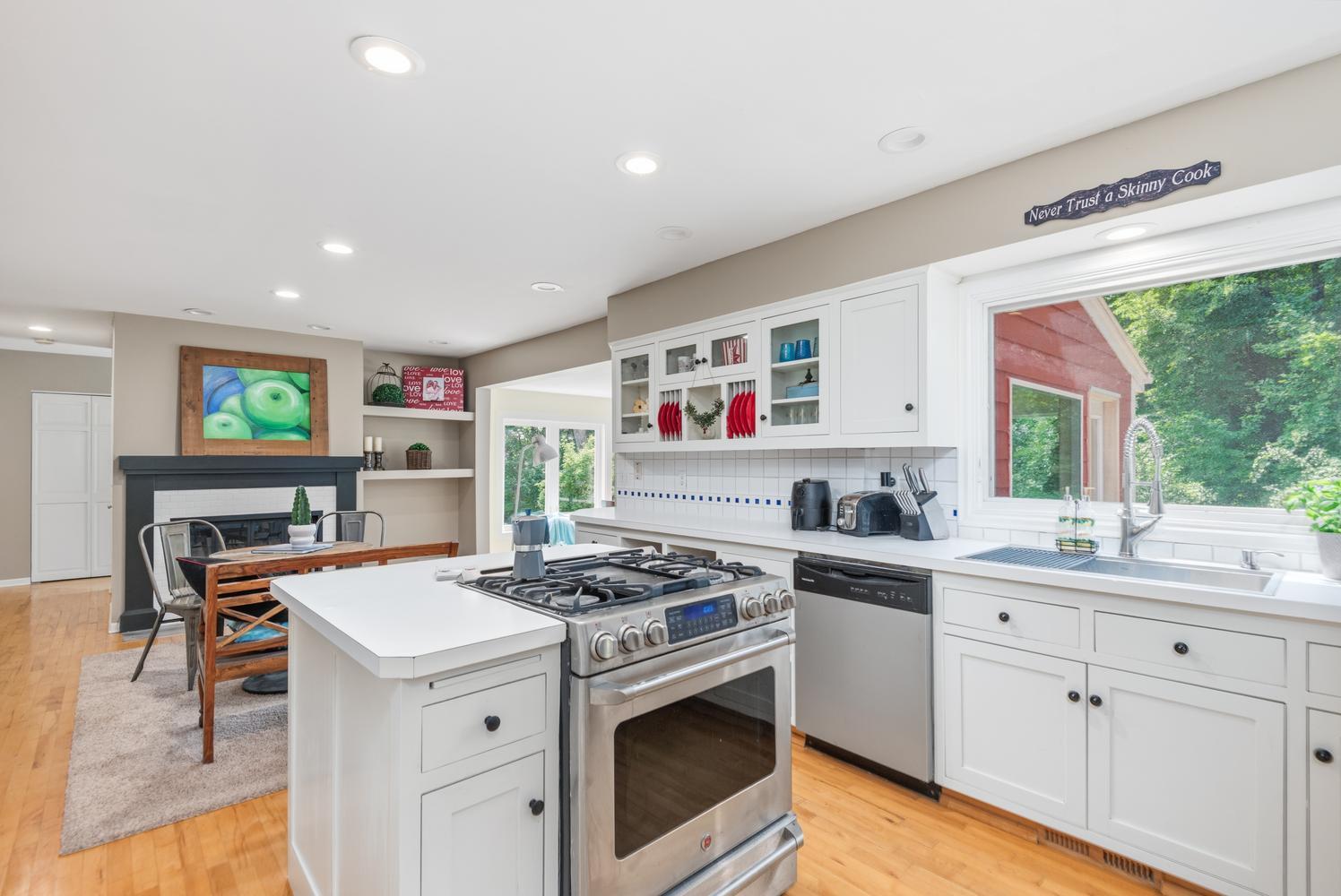 View of Residential at 2530 Old Beach Road, Wayzata MN 55391, Wayzata (9 of 39) - Mike Wilen | Minnesota Team Real Estate