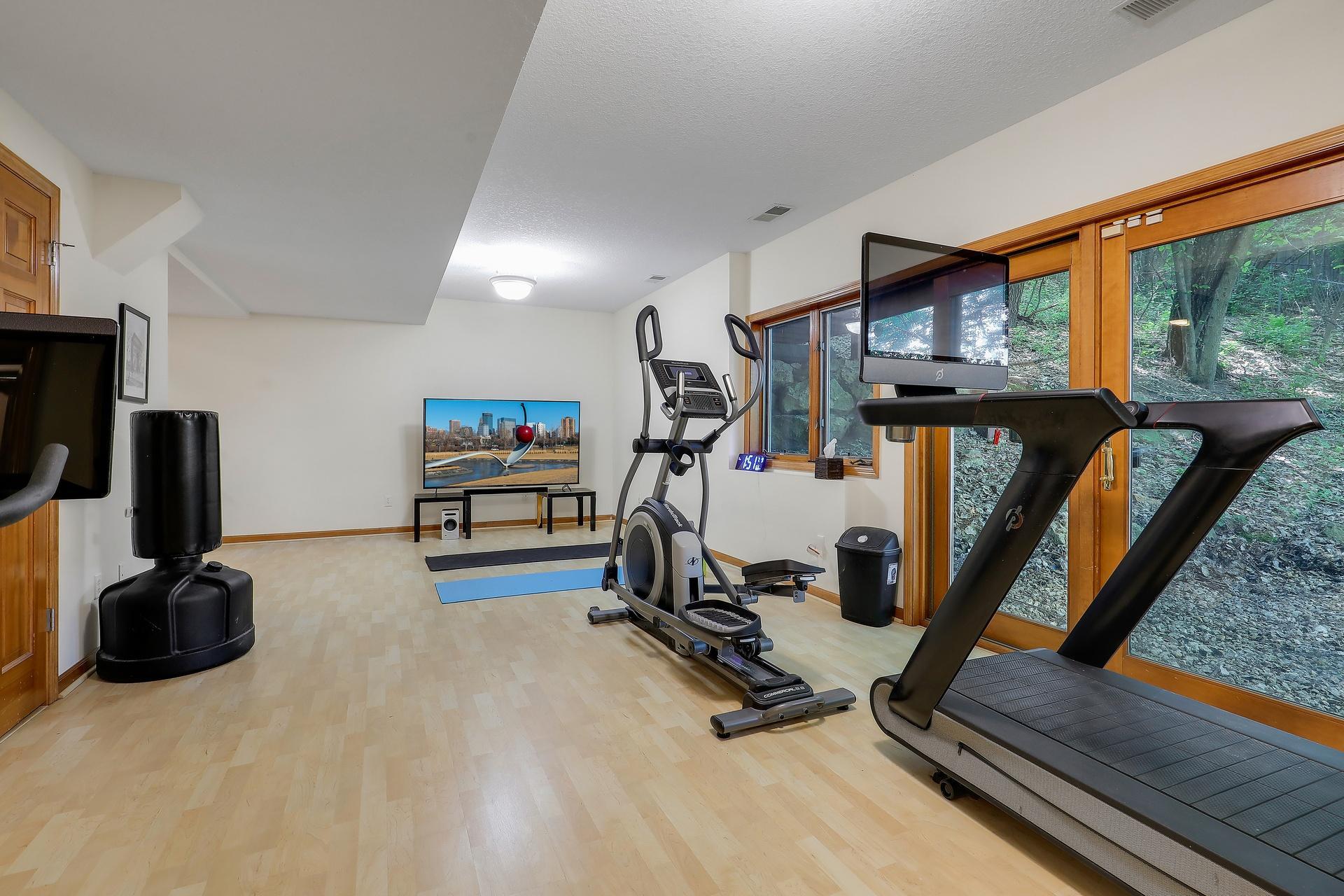 View of Residential at 5900 Vernon Avenue, Edina MN 55436, Edina (33 of 39) - Mike Wilen | Minnesota Team Real Estate