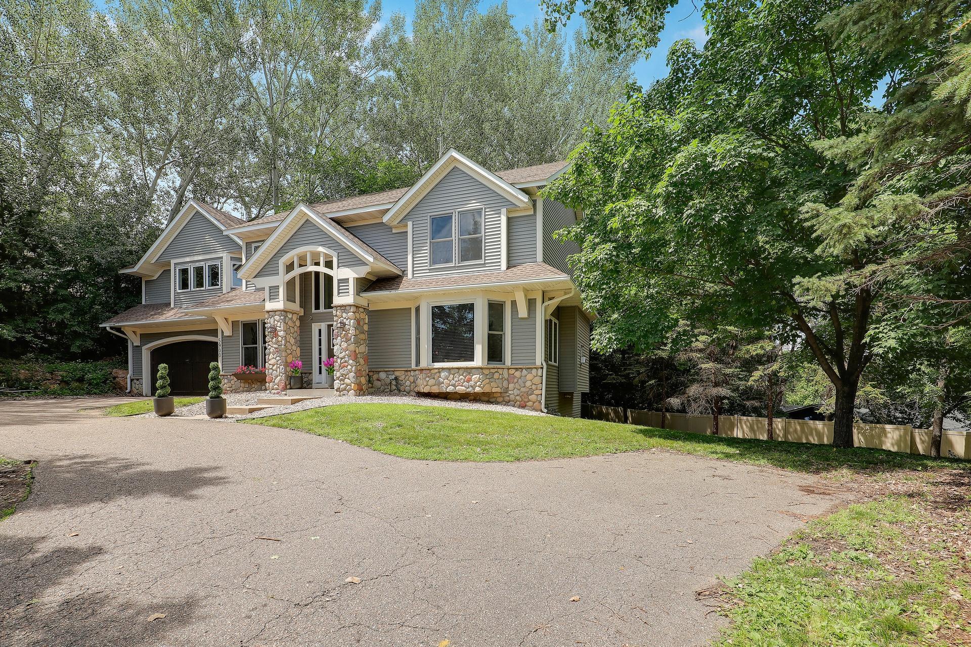 View of Residential at 5900 Vernon Avenue, Edina MN 55436, Edina (8 of 39) - Mike Wilen | Minnesota Team Real Estate