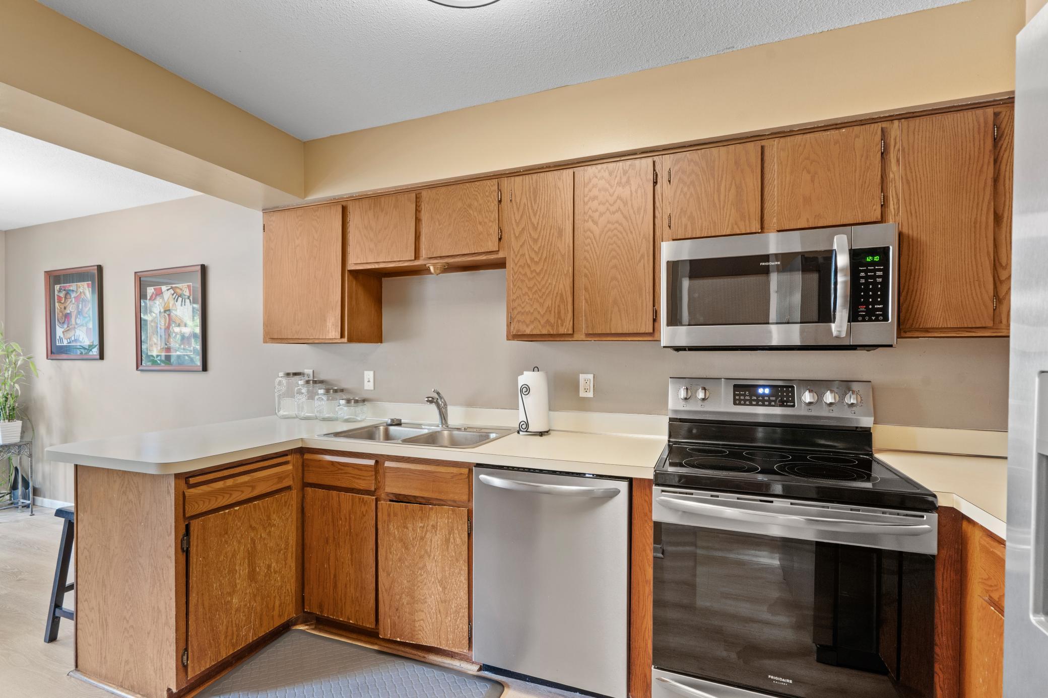 View of Residential at 13906 Herald Way, Apple Valley MN 55124, Apple Valley (13 of 28) - Mike Wilen | Minnesota Team Real Estate