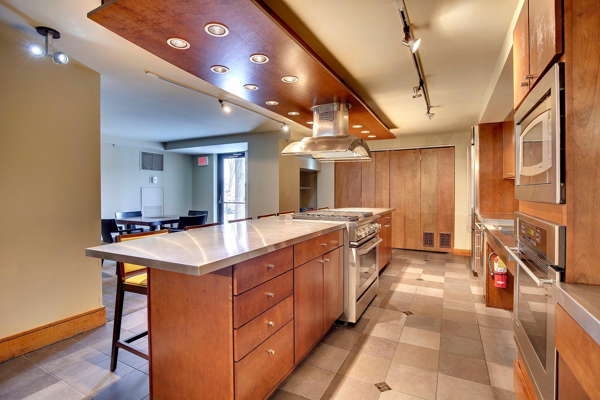 View of Residential at 401 1st Street #321, Minneapolis MN 55401, Minneapolis (44 of 67) - Mike Wilen | Minnesota Team Real Estate