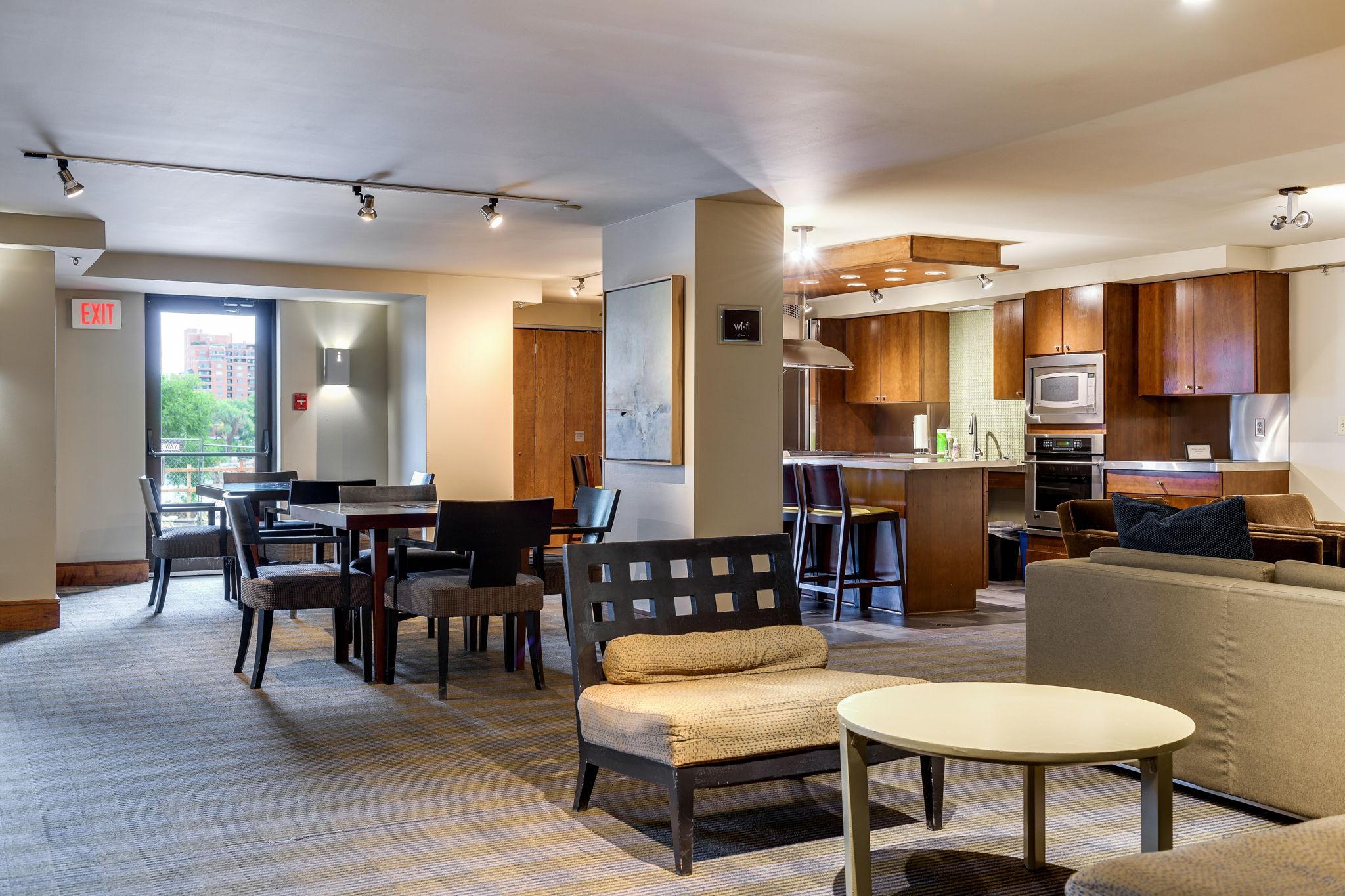 View of Residential at 401 1st Street #321, Minneapolis MN 55401, Minneapolis (42 of 67) - Mike Wilen | Minnesota Team Real Estate