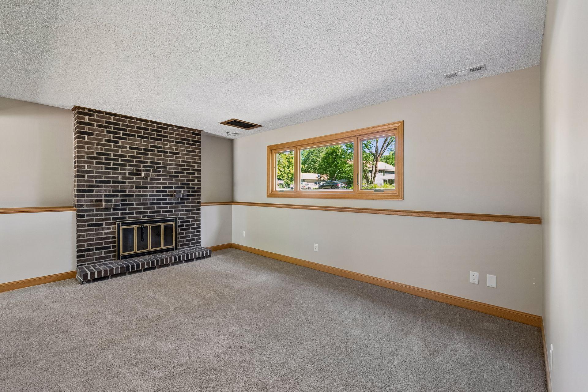 View of Residential at 13881 Holyoke Lane, Apple Valley MN 55124, Apple Valley (15 of 28) - Mike Wilen | Minnesota Team Real Estate