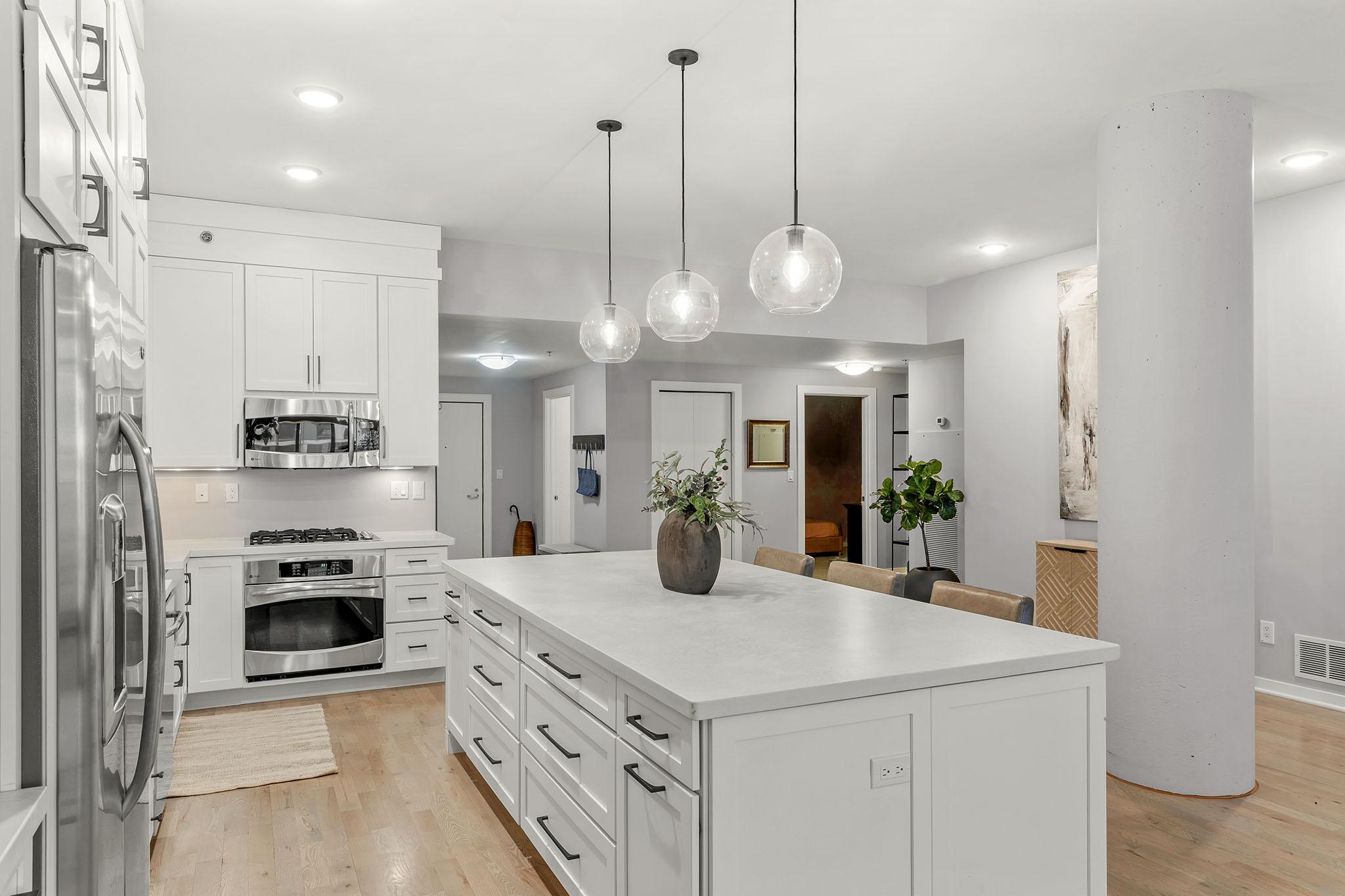 View of Residential at 215 10th Avenue #514, Minneapolis MN 55415, Minneapolis (8 of 59) - Mike Wilen | Minnesota Team Real Estate