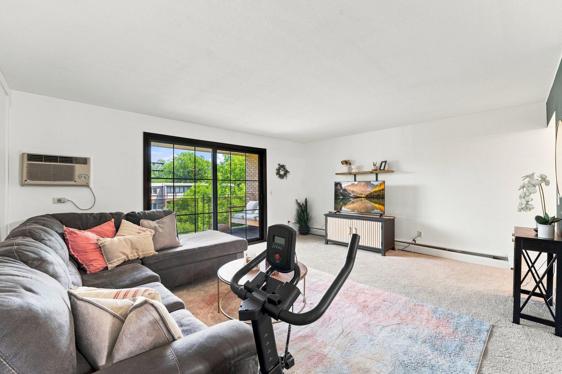 View of Residential at 4370 Brookside Court #302, Edina MN 55436, Edina (17 of 32) - Mike Wilen | Minnesota Team Real Estate