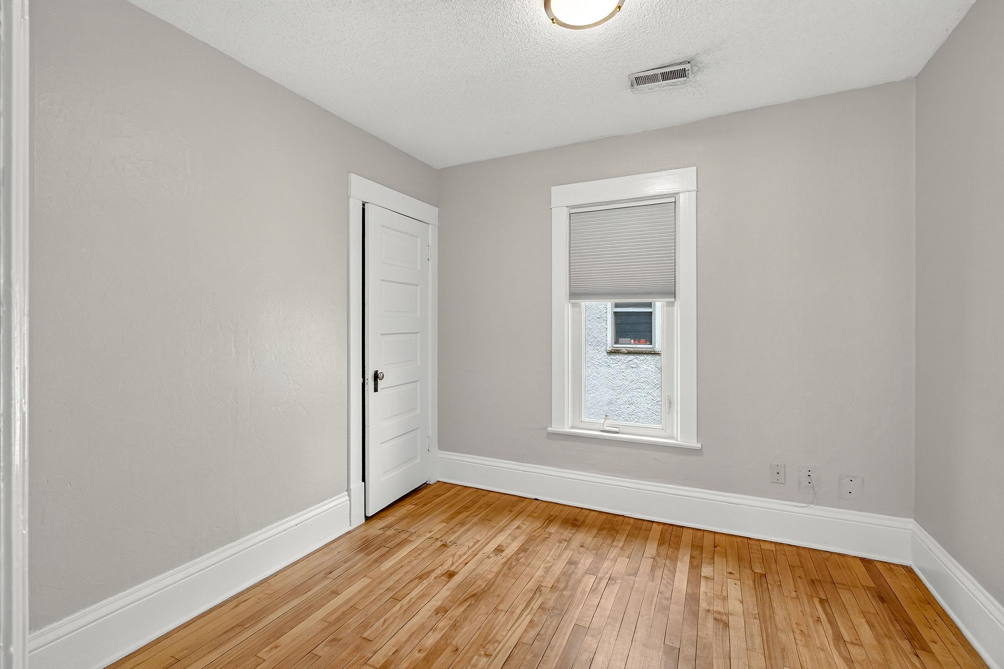 View of Residential Income at 1539 Washington Street, Minneapolis MN 55413, Minneapolis (12 of 26) - Mike Wilen | Minnesota Team Real Estate