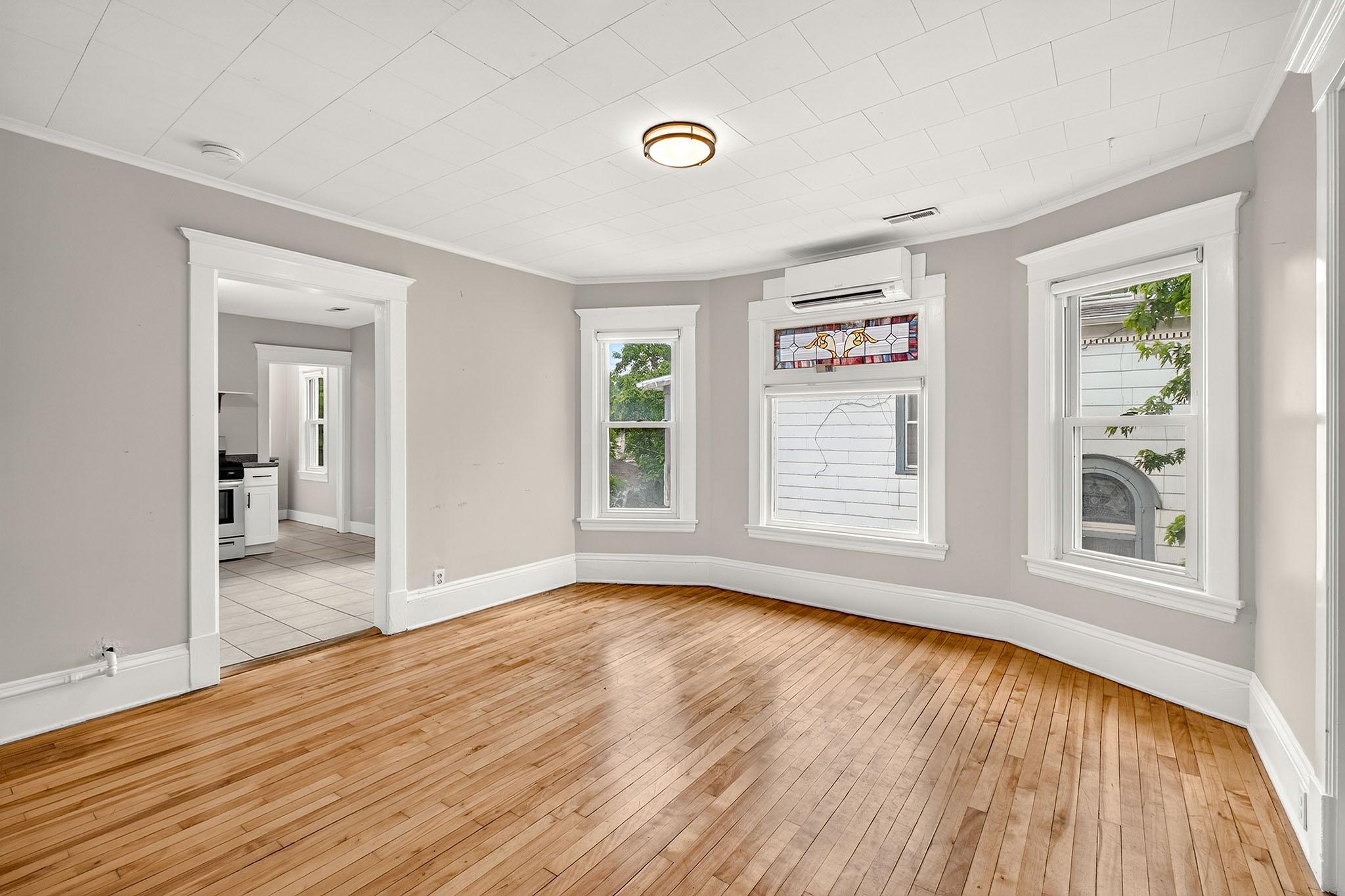 View of Residential Income at 1539 Washington Street, Minneapolis MN 55413, Minneapolis (8 of 26) - Mike Wilen | Minnesota Team Real Estate