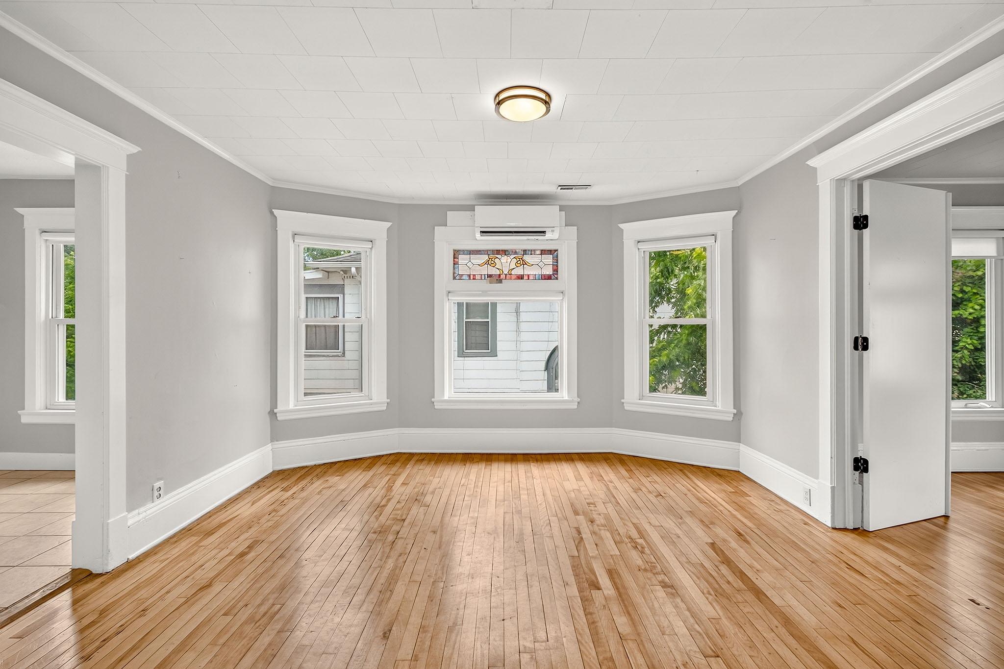View of Residential Income at 1539 Washington Street, Minneapolis MN 55413, Minneapolis (6 of 26) - Mike Wilen | Minnesota Team Real Estate