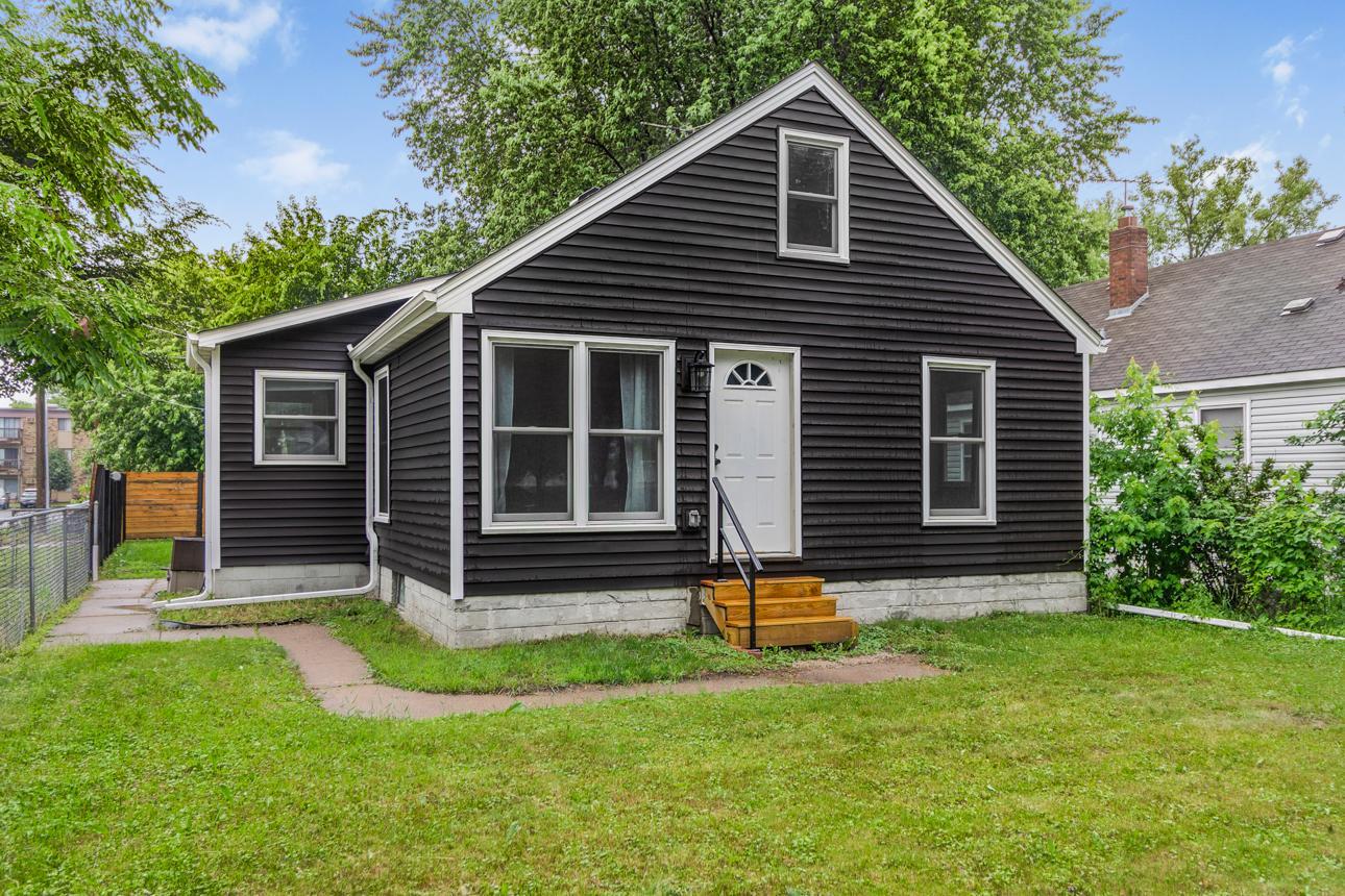 View of Residential at 87 Wheelock Parkway, Saint Paul MN 55117, Saint Paul - Mike Wilen | Minnesota Team Real Estate