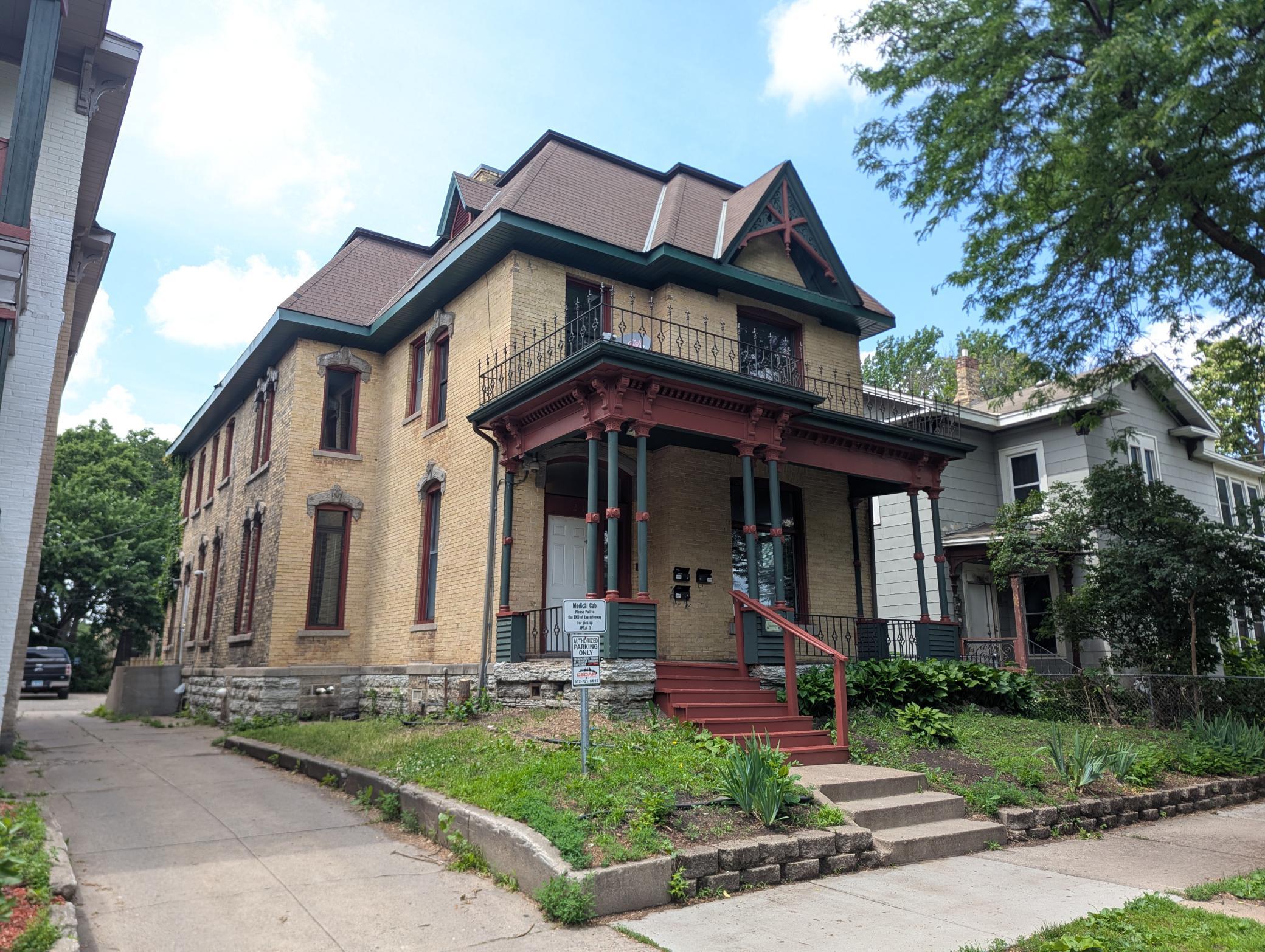View of Residential Income at 2106 Elliot Avenue, Minneapolis MN 55404, Minneapolis (3 of 67) - Mike Wilen | Minnesota Team Real Estate