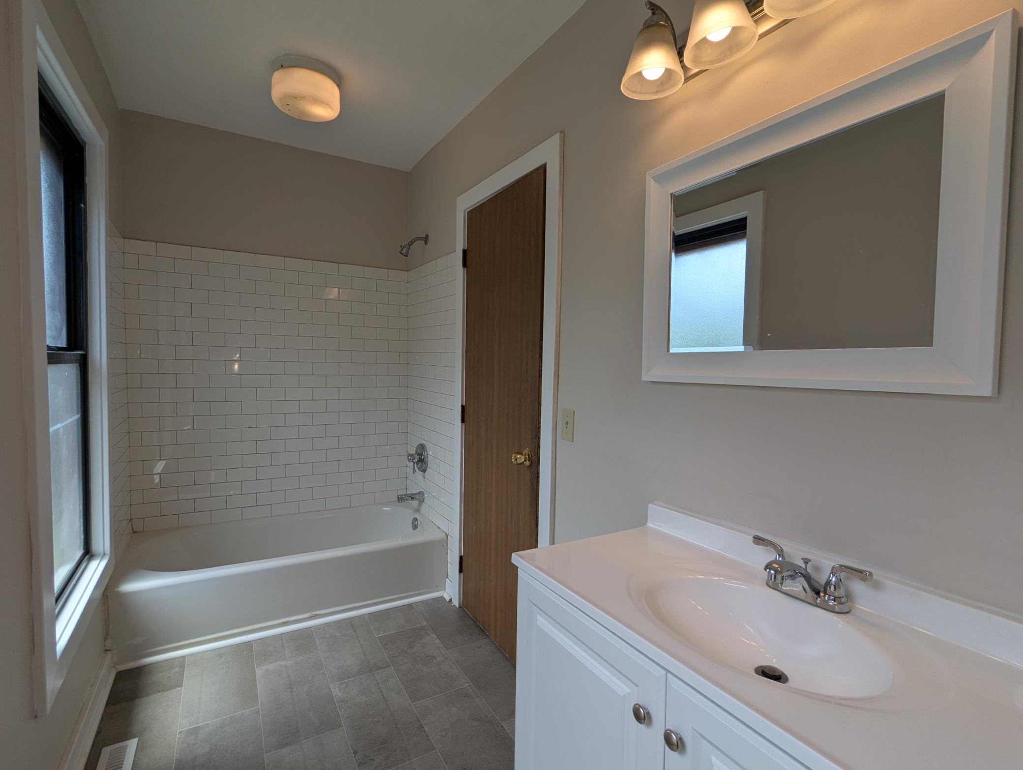 View of Residential Income at 2106 Elliot Avenue, Minneapolis MN 55404, Minneapolis (38 of 67) - Mike Wilen | Minnesota Team Real Estate