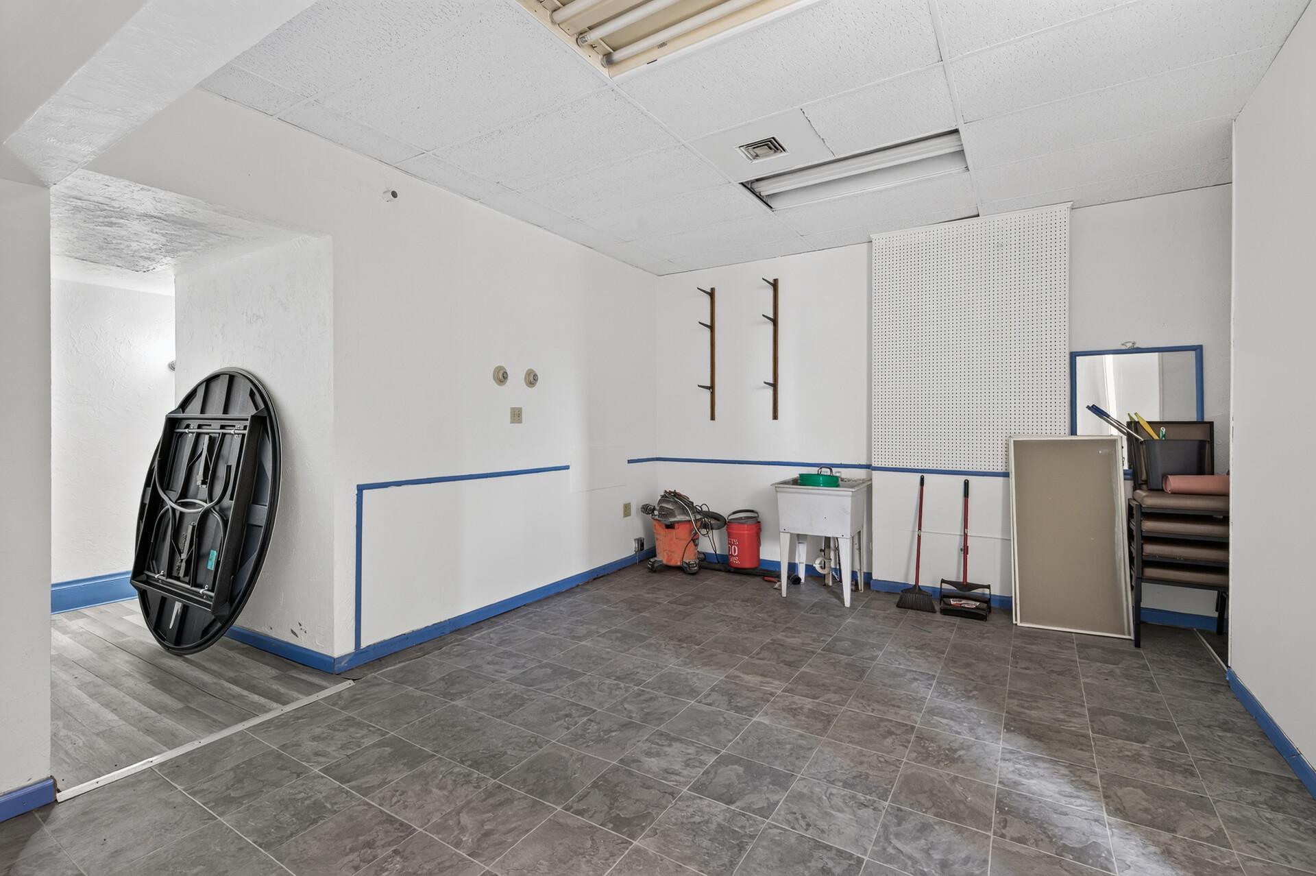 View of Commercial Sale at 130 Litchfield Street, Saint Paul MN 55117, Saint Paul (22 of 40) - Mike Wilen | Minnesota Team Real Estate