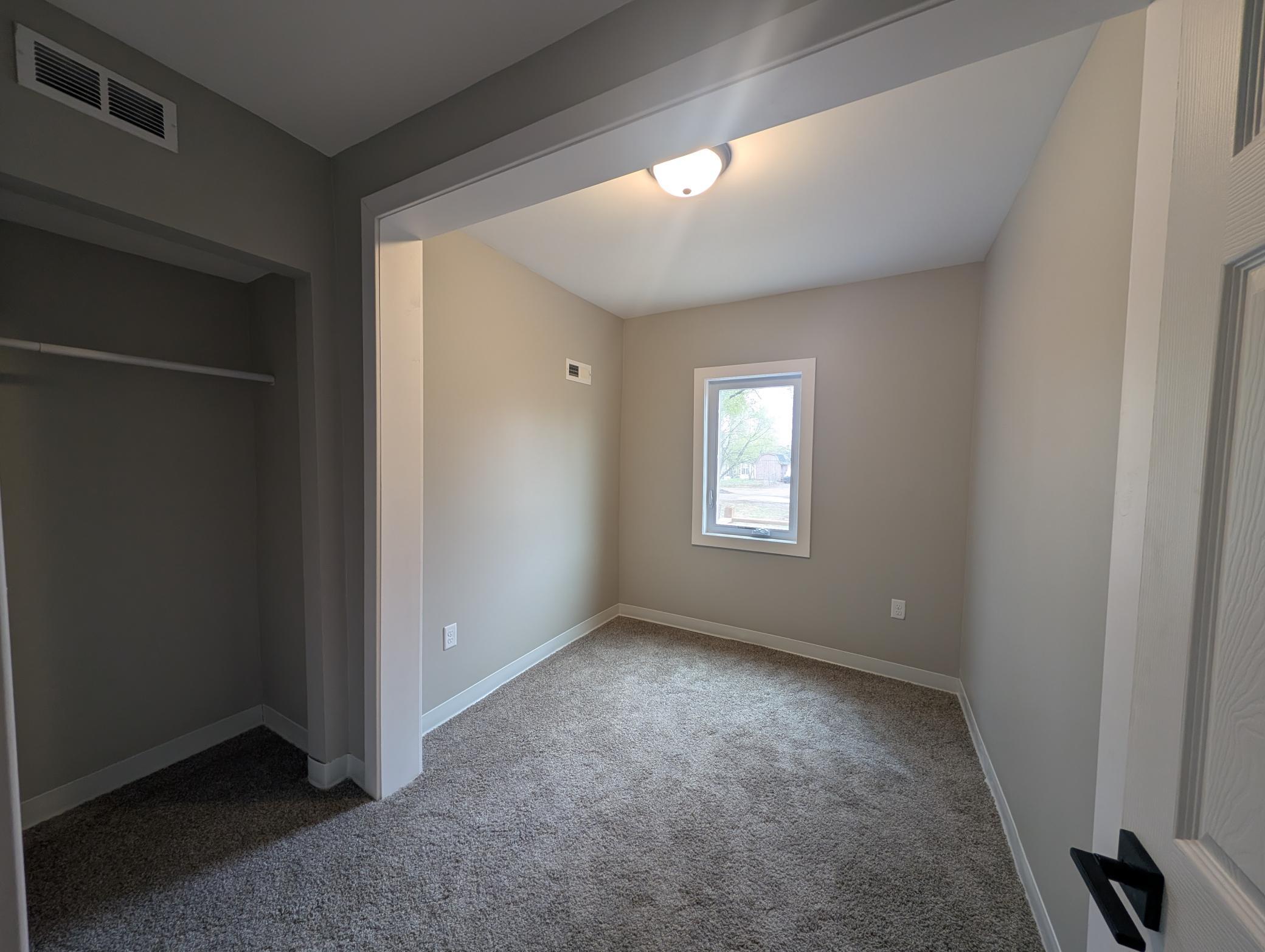 View of Residential Income at 611 24th Avenue, Minneapolis MN 55411, Minneapolis (12 of 17) - Mike Wilen | Minnesota Team Real Estate