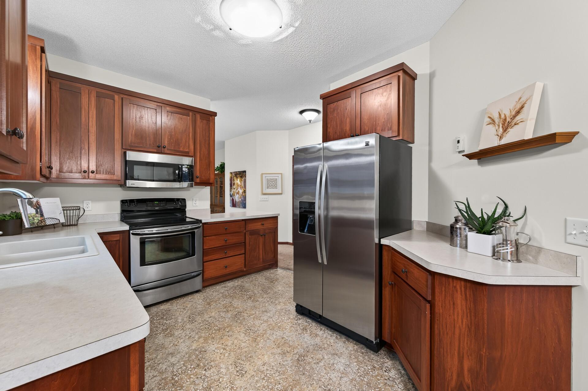 View of Residential at 313 Summer Place, Maplewood MN 55117, Maplewood (4 of 28) - Mike Wilen | Minnesota Team Real Estate