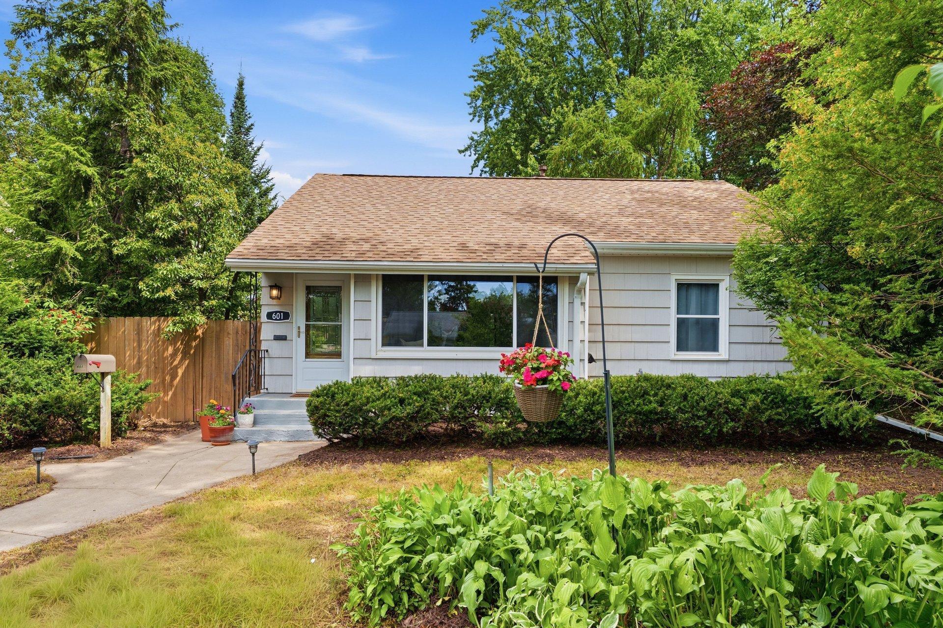 View of Residential at 601 Iowa Avenue, Saint Paul MN 55130, Saint Paul - Mike Wilen | Minnesota Team Real Estate