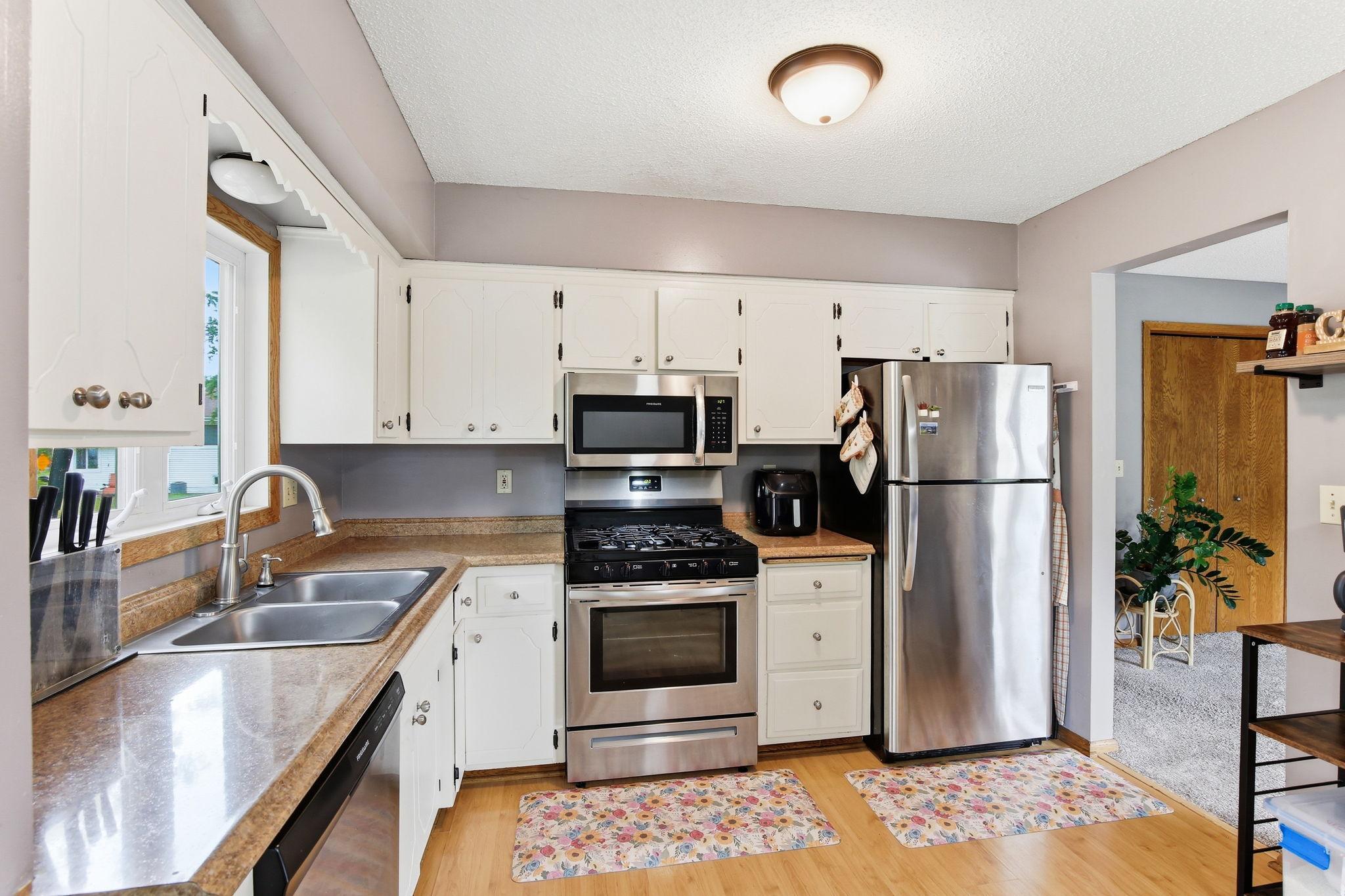 View of Residential at 17627 Ionia Court, Lakeville MN 55044, Lakeville (11 of 41) - Mike Wilen | Minnesota Team Real Estate