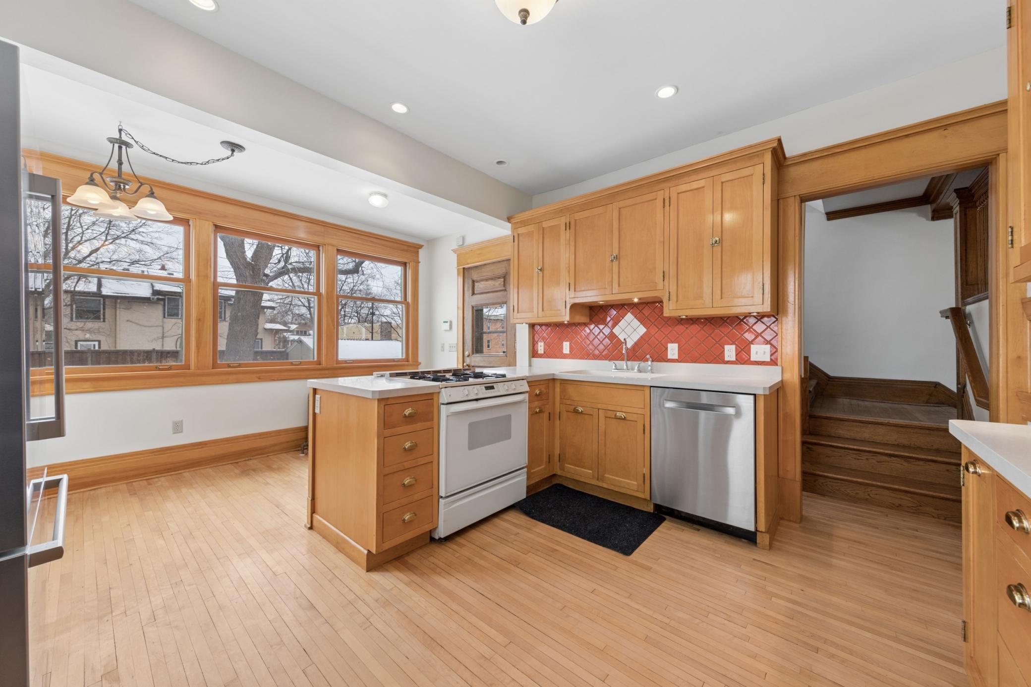 View of Residential at 1732 Summit Avenue, Saint Paul MN 55105, Saint Paul (14 of 38) - Mike Wilen | Minnesota Team Real Estate