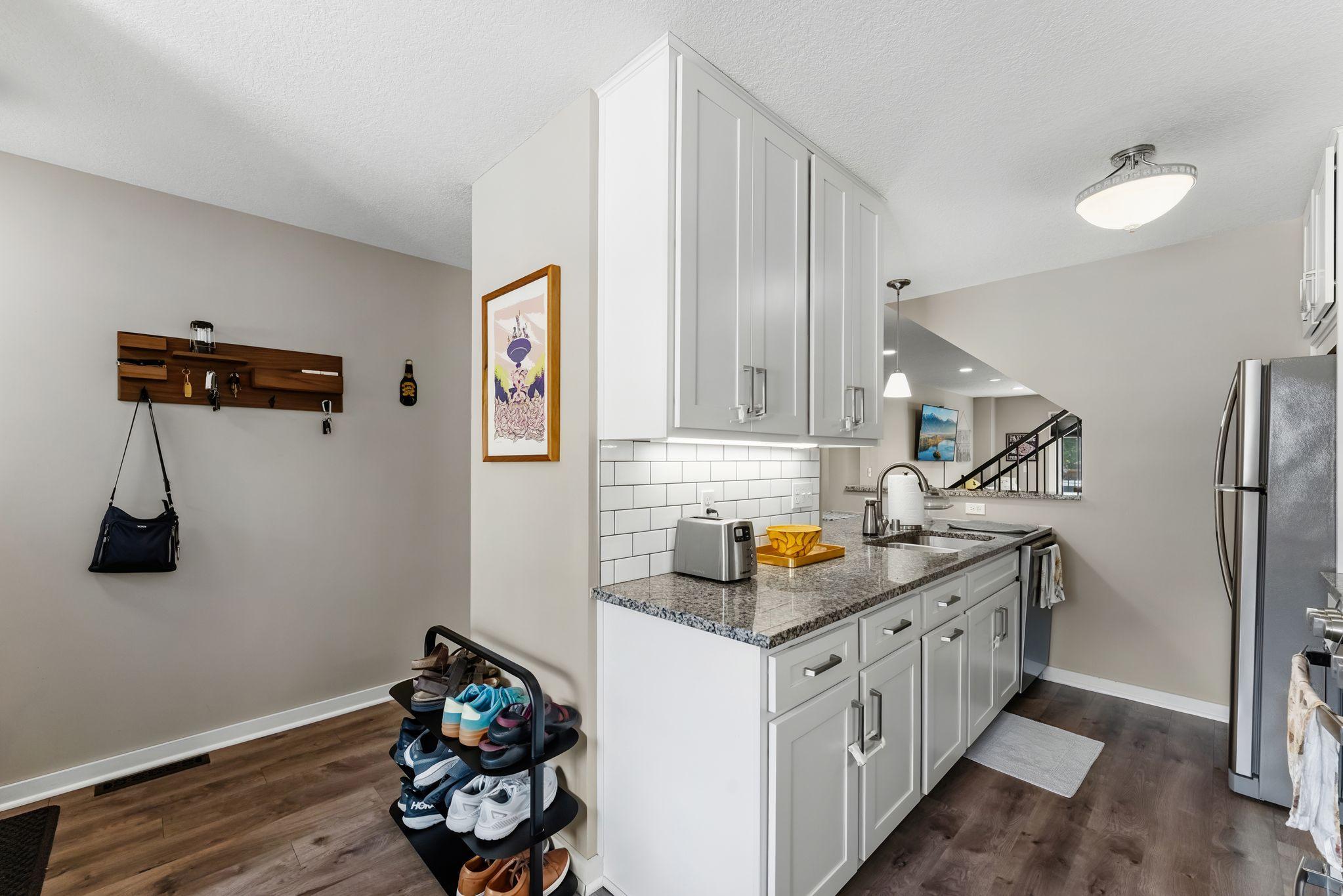 View of Residential at 4113 France Avenue, Minneapolis MN 55416, Minneapolis (4 of 30) - Mike Wilen | Minnesota Team Real Estate