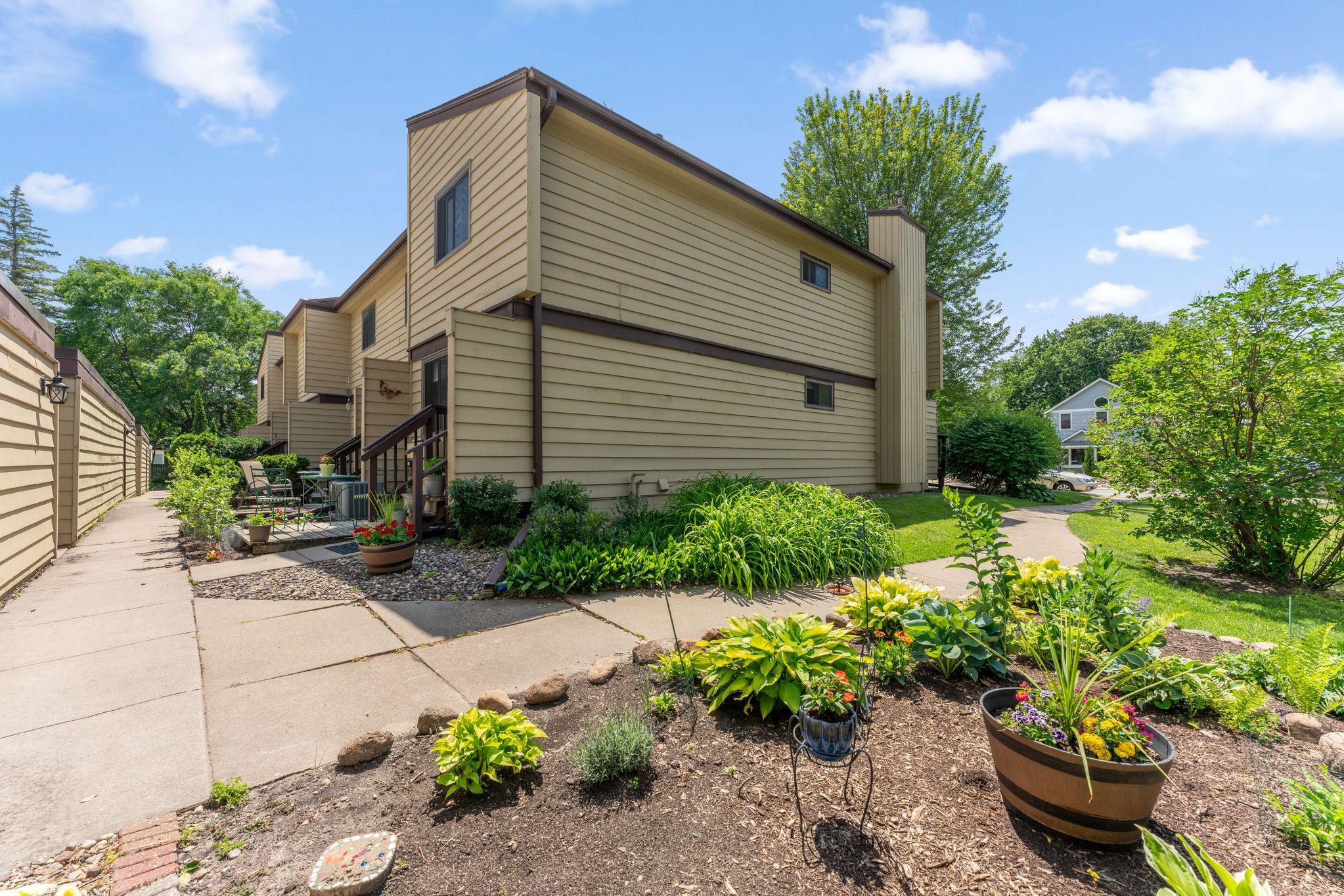 View of Residential at 4113 France Avenue, Minneapolis MN 55416, Minneapolis (26 of 30) - Mike Wilen | Minnesota Team Real Estate