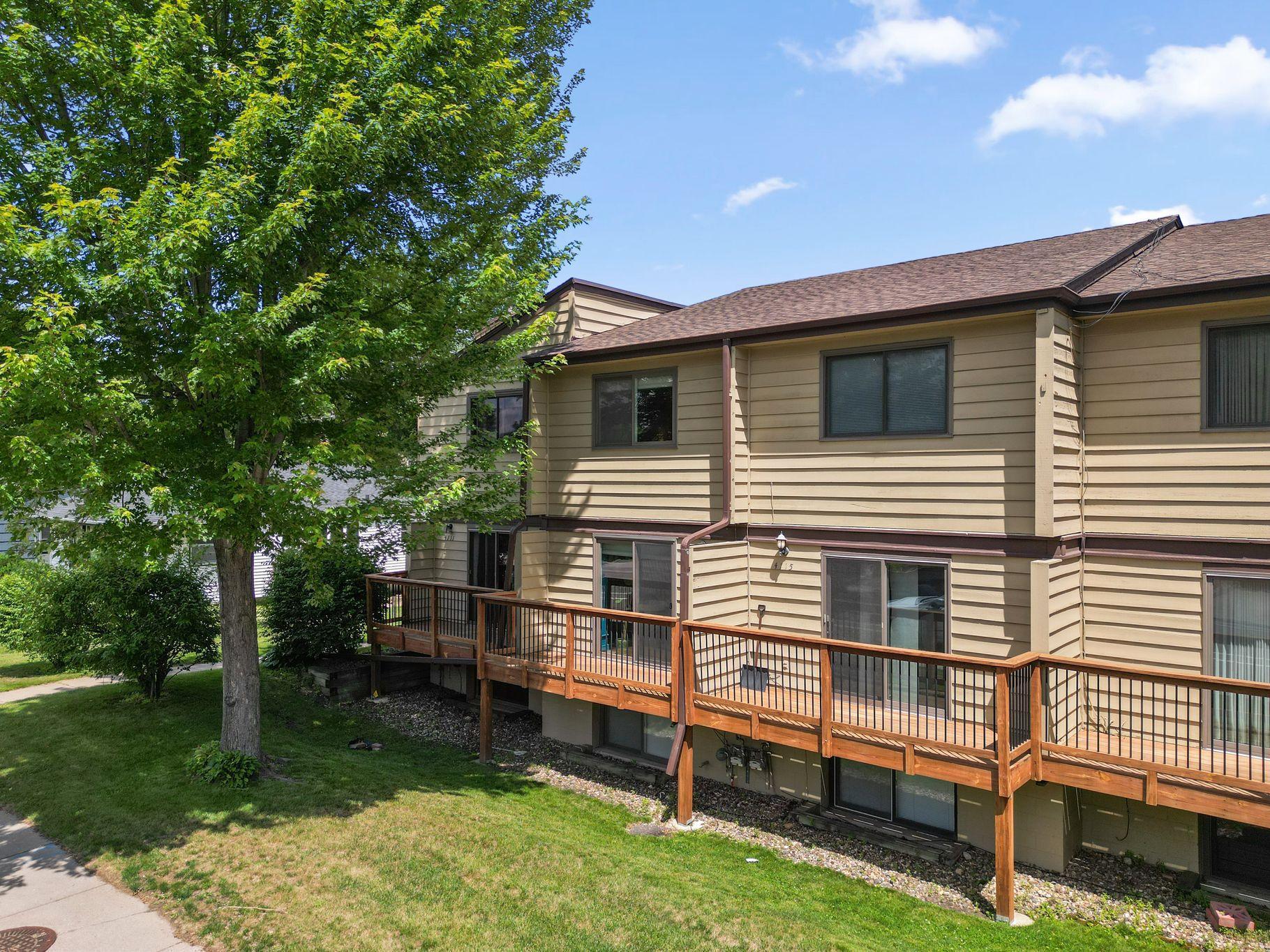 View of Residential at 4113 France Avenue, Minneapolis MN 55416, Minneapolis (24 of 30) - Mike Wilen | Minnesota Team Real Estate