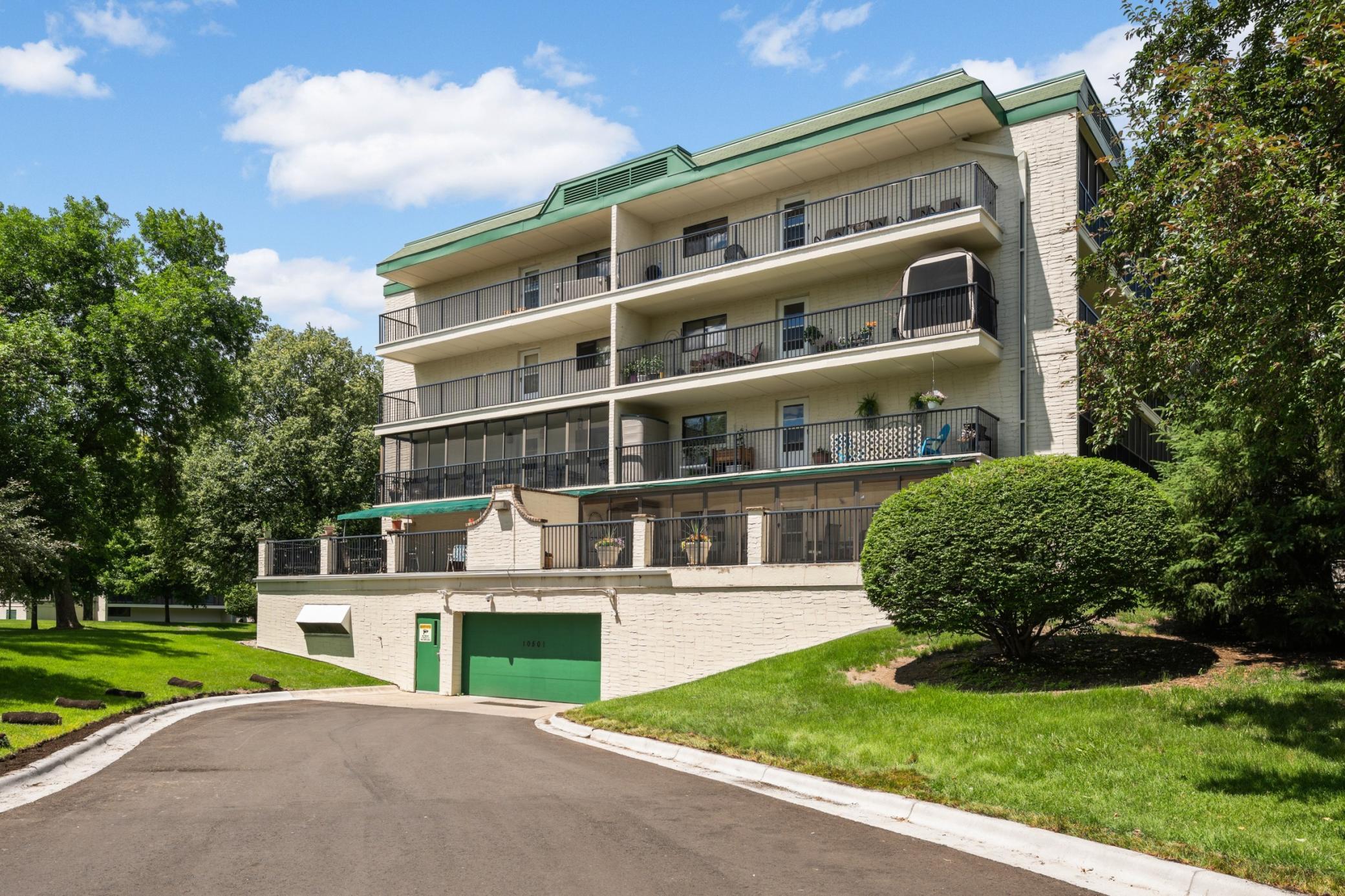 View of Residential at 10501 Cedar Lake Road #413, Minnetonka MN 55305, Minnetonka (14 of 30) - Mike Wilen | Minnesota Team Real Estate