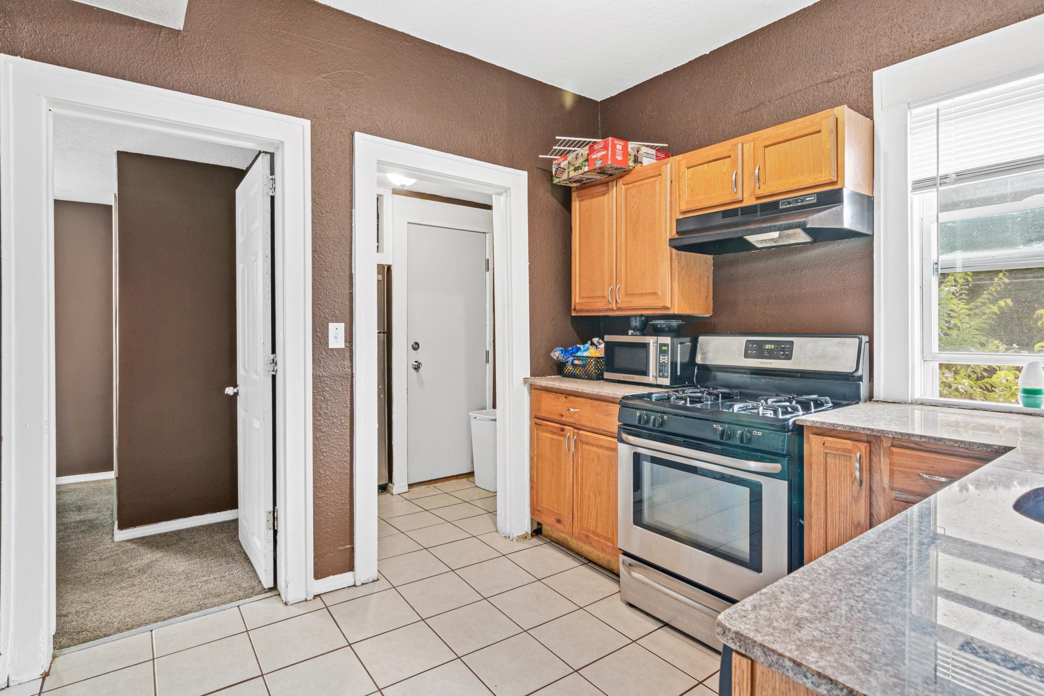 View of Residential Income at 96 Winifred Street, Saint Paul MN 55107, Saint Paul (21 of 28) - Mike Wilen | Minnesota Team Real Estate