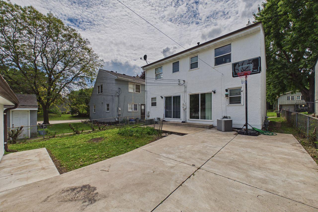 View of Residential Income at 355 14th Avenue, South Saint Paul MN 55075, South Saint Paul (24 of 31) - Mike Wilen | Minnesota Team Real Estate
