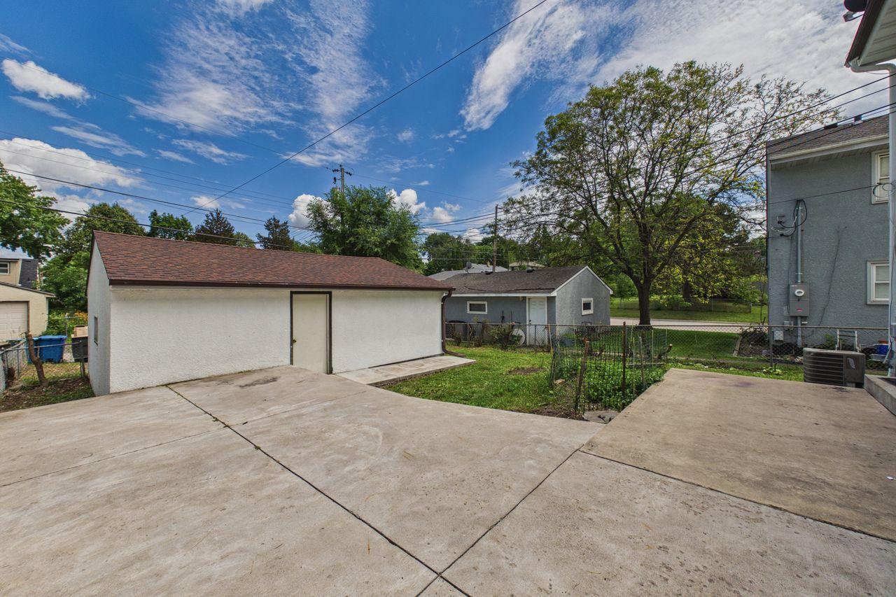 View of Residential Income at 355 14th Avenue, South Saint Paul MN 55075, South Saint Paul (23 of 31) - Mike Wilen | Minnesota Team Real Estate