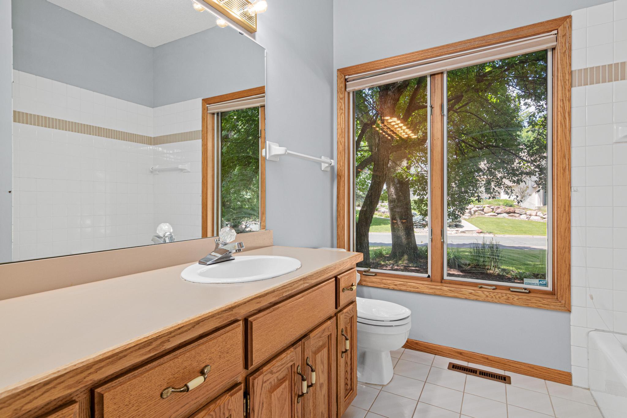 View of Residential at 1200 Summit Oaks Drive, Burnsville MN 55337, Burnsville (21 of 29) - Mike Wilen | Minnesota Team Real Estate