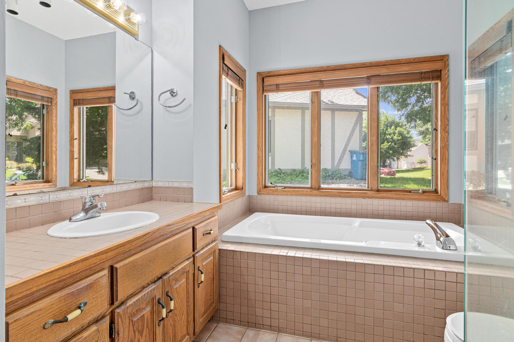 View of Residential at 1200 Summit Oaks Drive, Burnsville MN 55337, Burnsville (20 of 29) - Mike Wilen | Minnesota Team Real Estate
