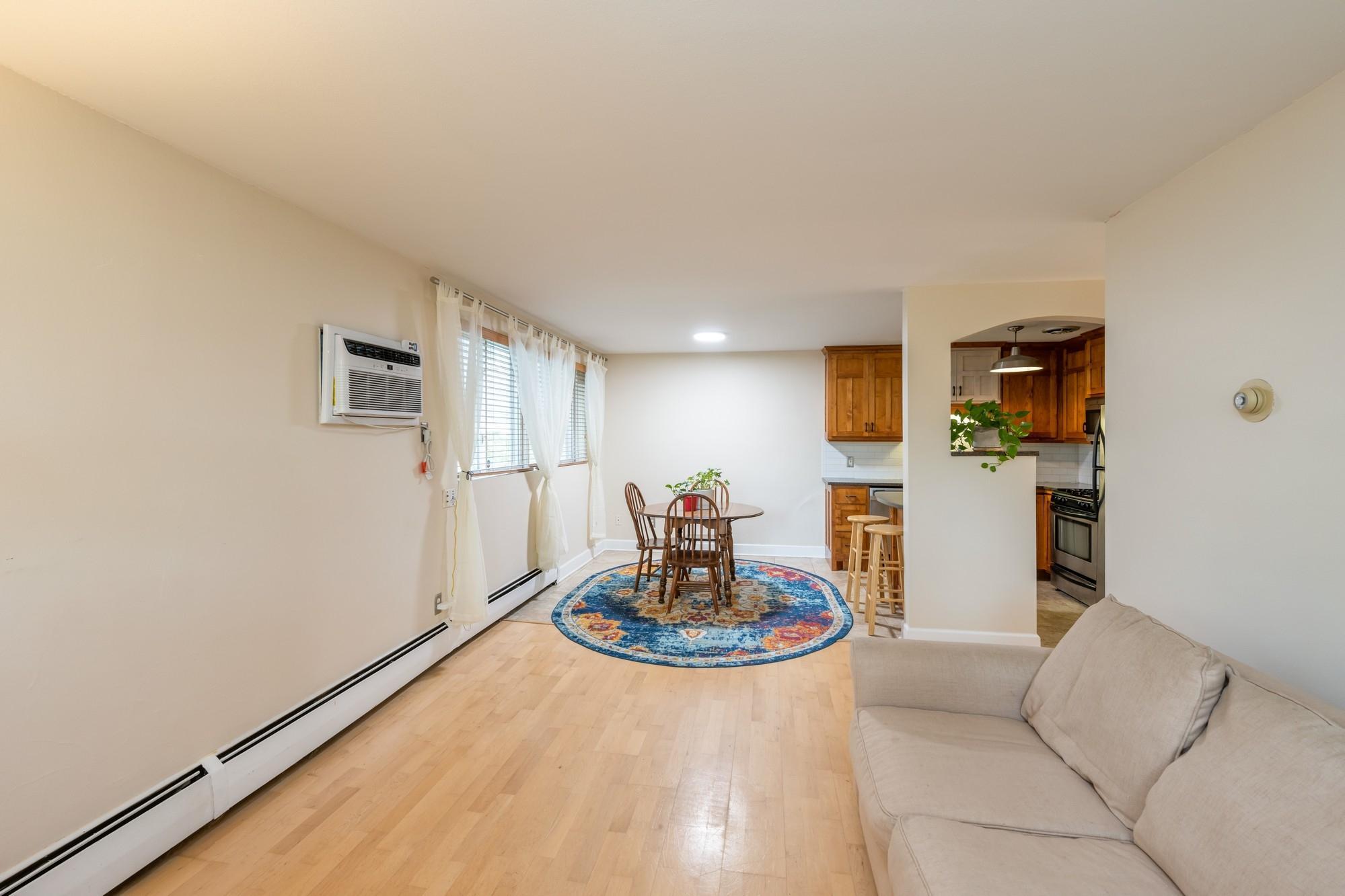 View of Residential at 2507 Bryant Avenue #1, Minneapolis MN 55405, Minneapolis (7 of 29) - Mike Wilen | Minnesota Team Real Estate