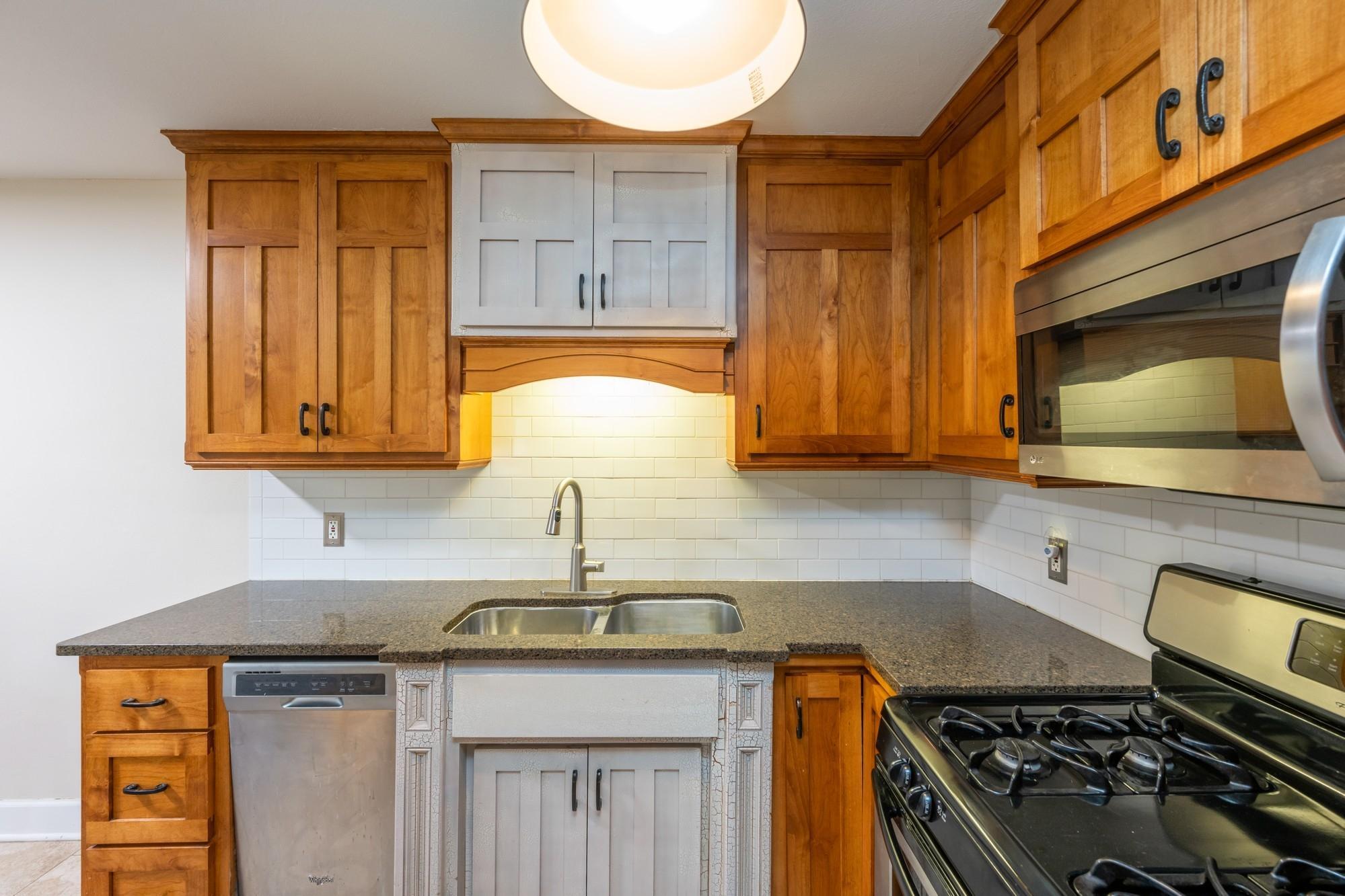 View of Residential at 2507 Bryant Avenue #1, Minneapolis MN 55405, Minneapolis (11 of 29) - Mike Wilen | Minnesota Team Real Estate