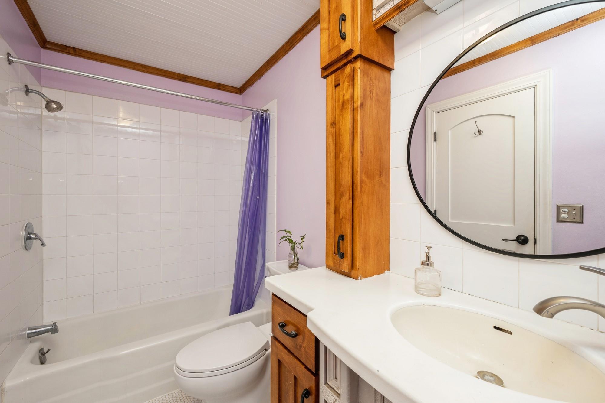View of Residential at 2507 Bryant Avenue #1, Minneapolis MN 55405, Minneapolis (19 of 29) - Mike Wilen | Minnesota Team Real Estate
